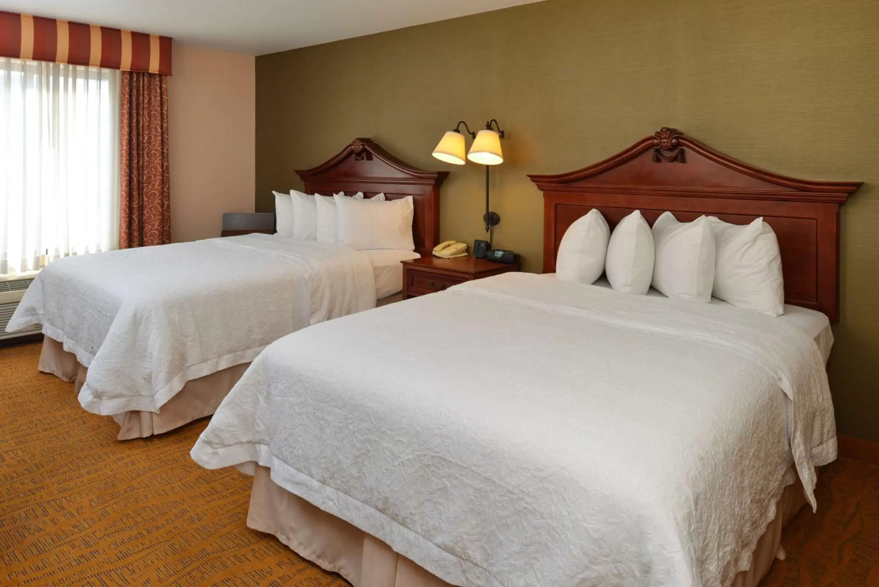 Bed in Hampton Inn & Suites Albuquerque-Coors Road