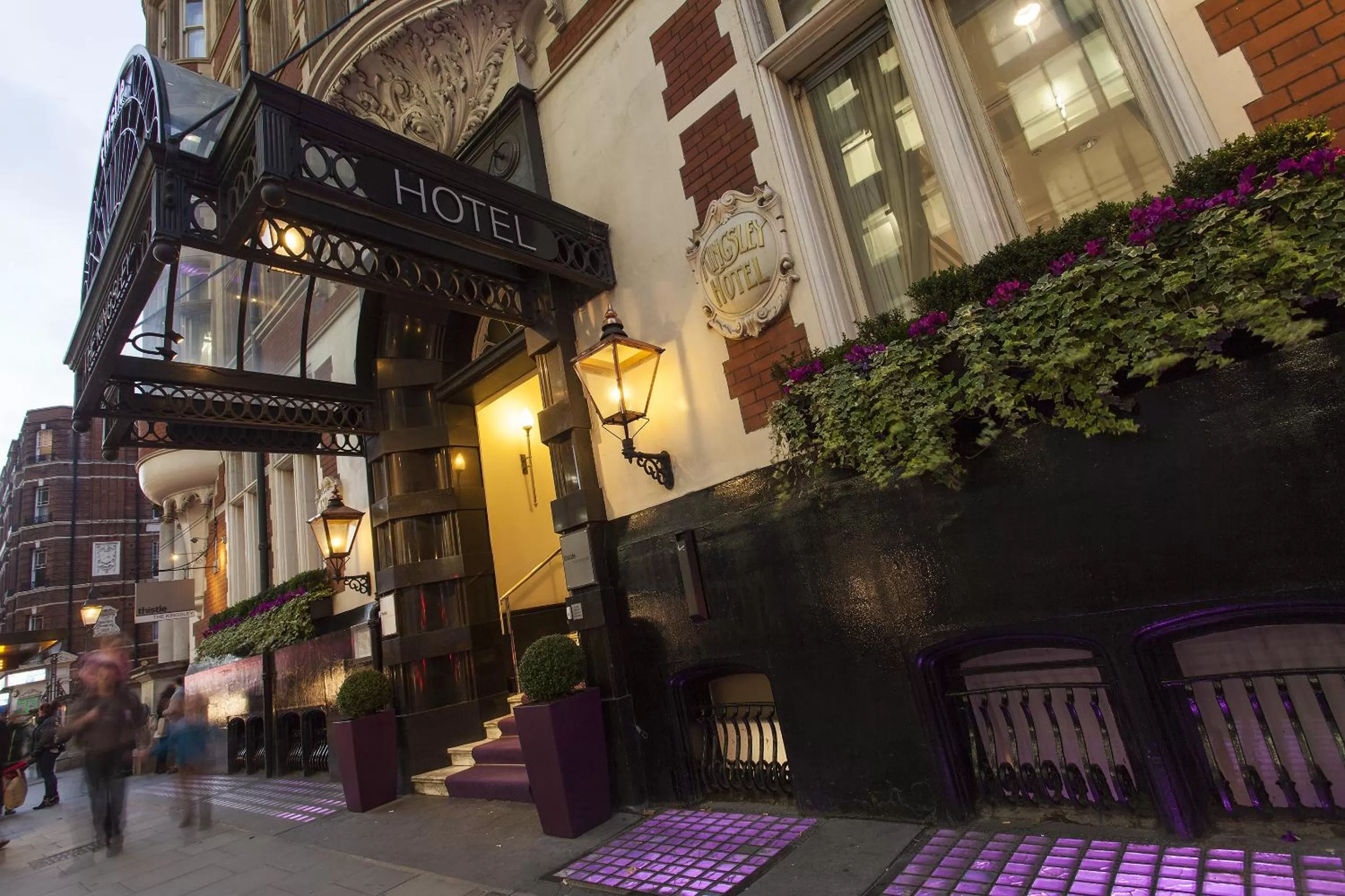 Facade/entrance in Thistle London Holborn