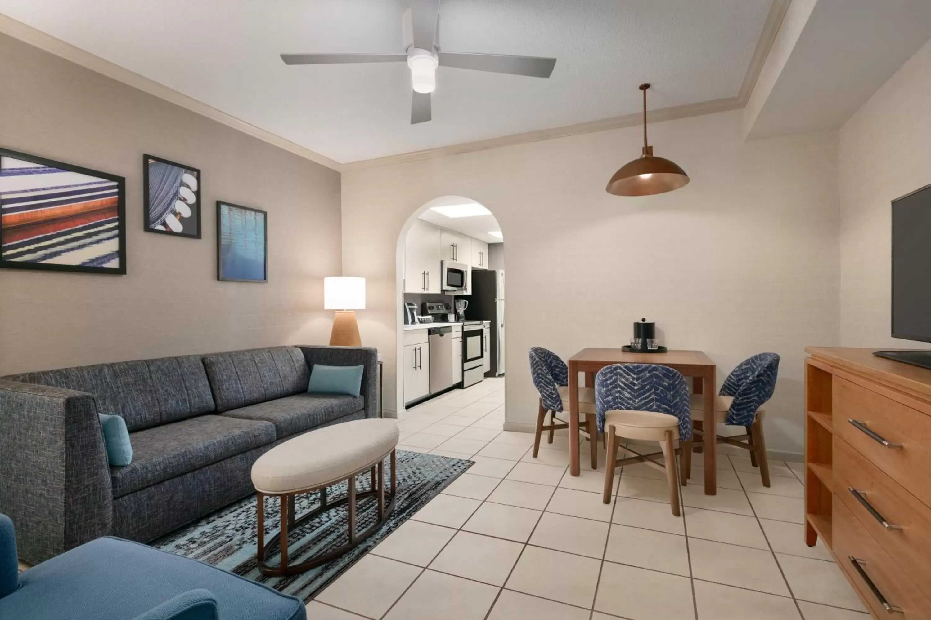 Bedroom, Seating Area in Holiday Inn & Suites Ocean City, an IHG Hotel