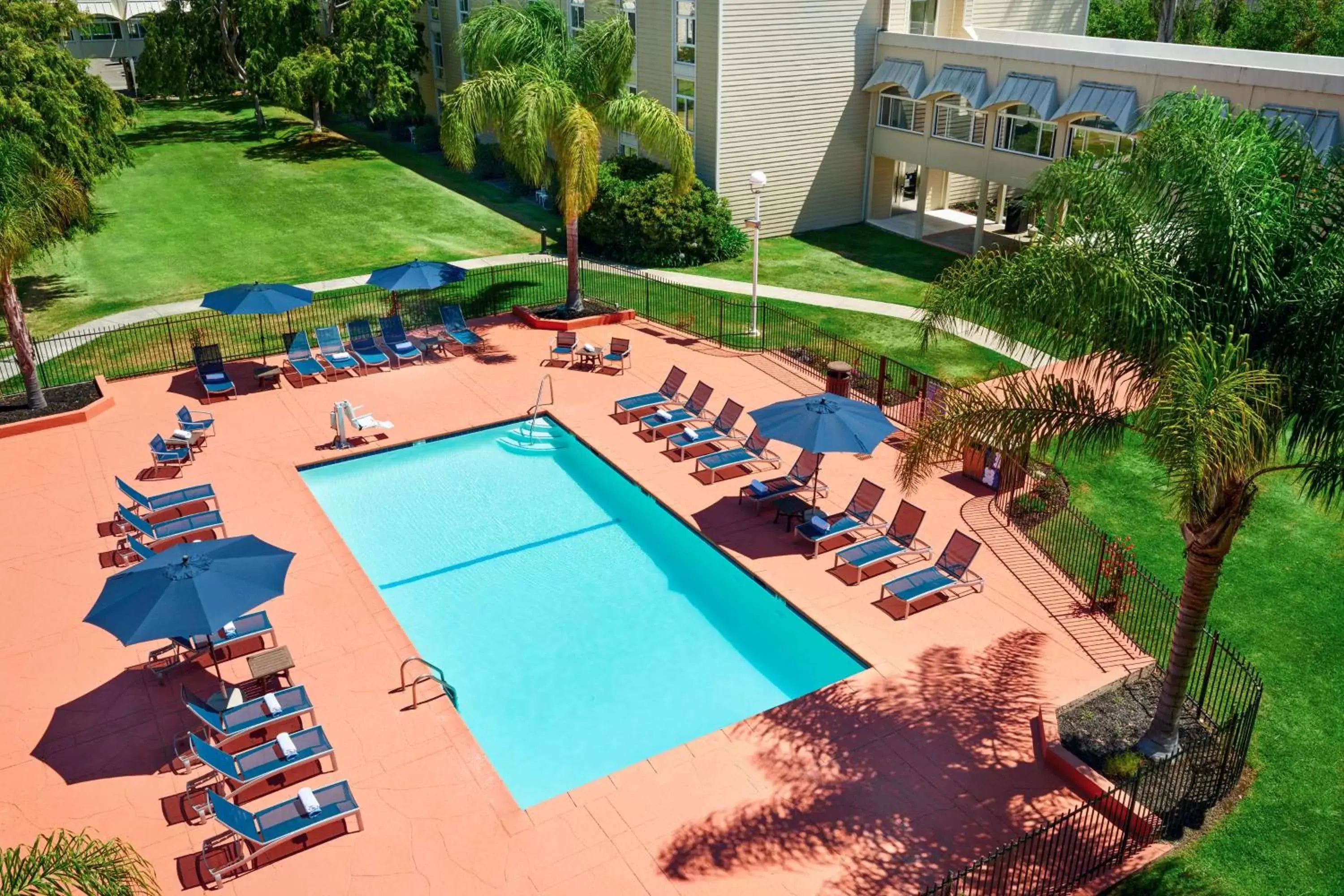 Pool View in Hilton Oakland Airport