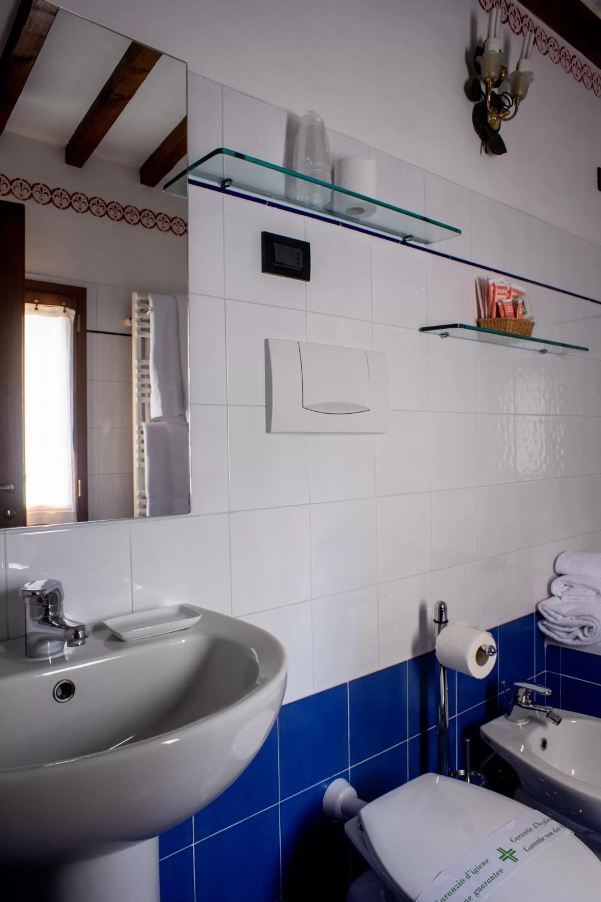 Bathroom, Bed in B&B Le Cannelle FIESOLE