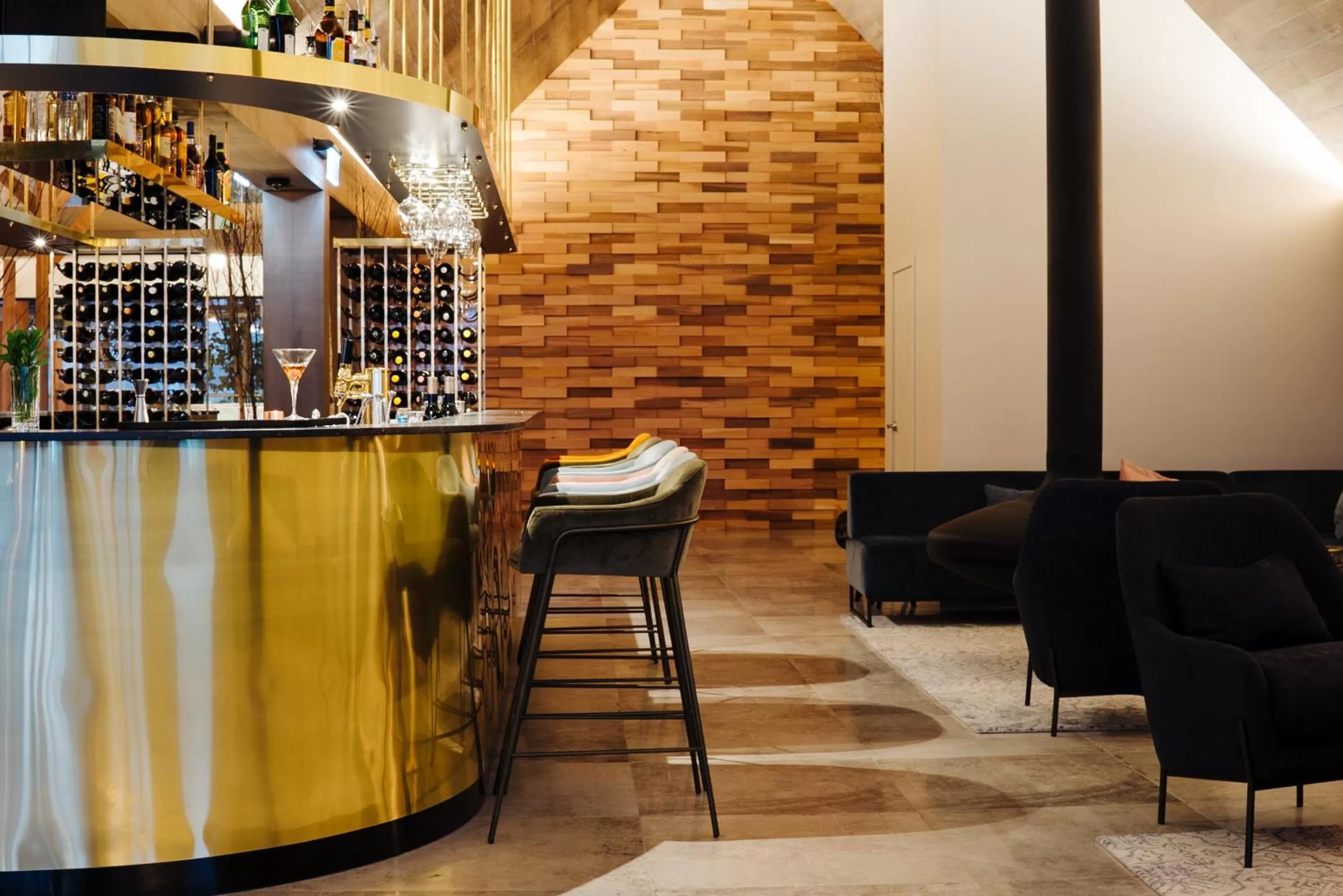 Restaurant/places to eat in Kamana Lakehouse