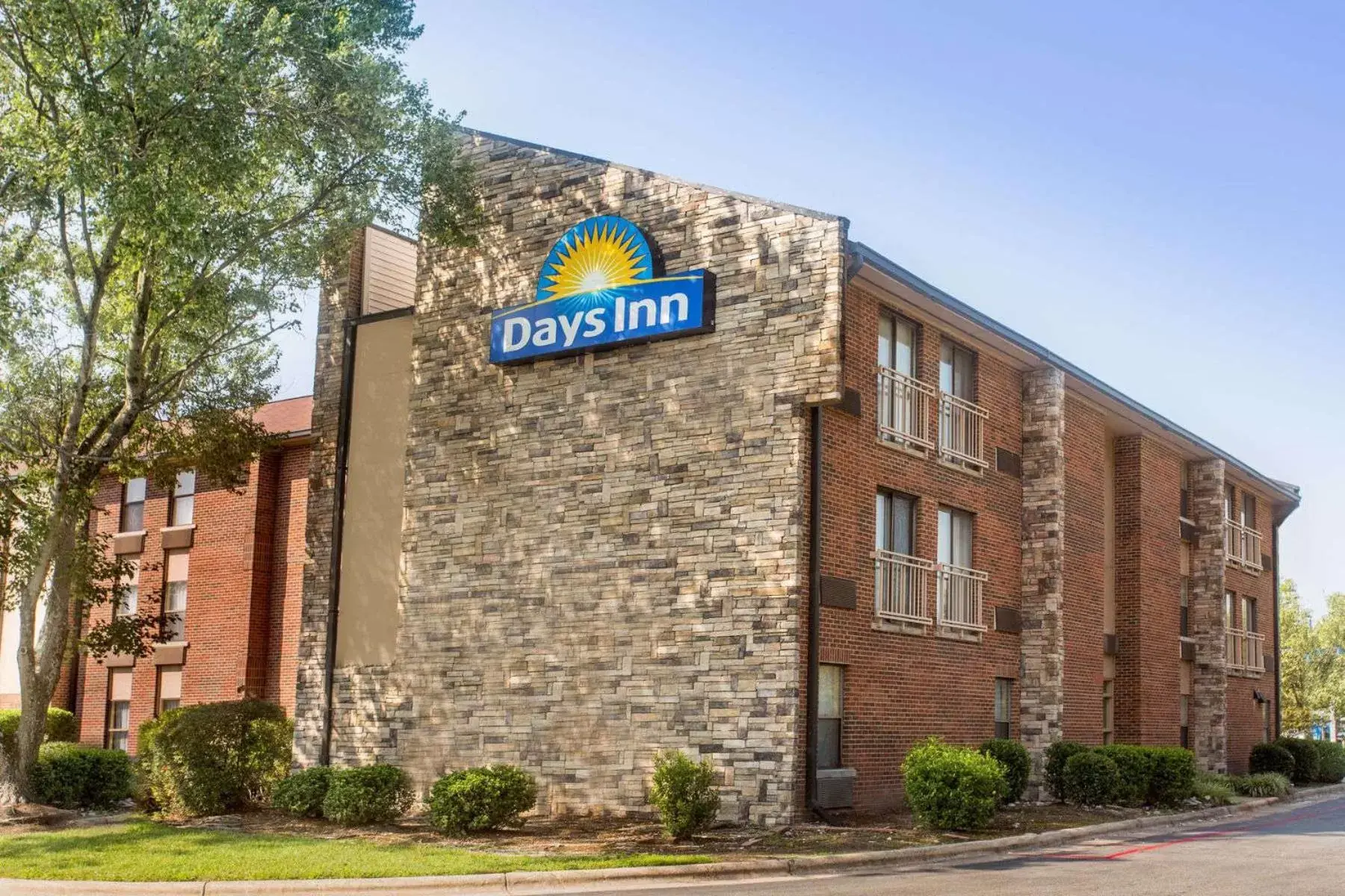 Facade/entrance, Property Building in Days Inn by Wyndham Raleigh-Airport-Research Triangle Park