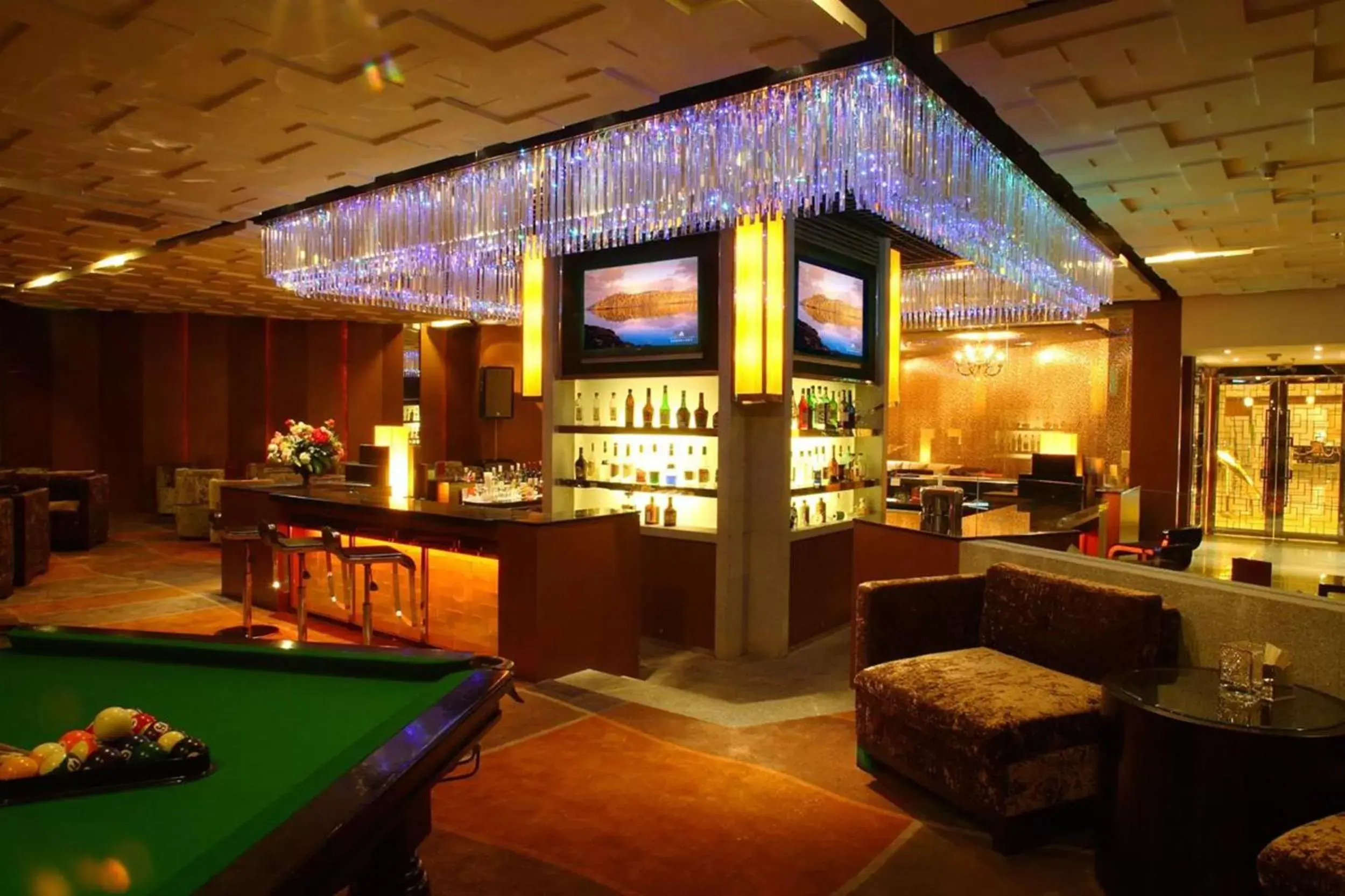 Lounge or bar, Billiards in Hotel Nikko New Century Beijing