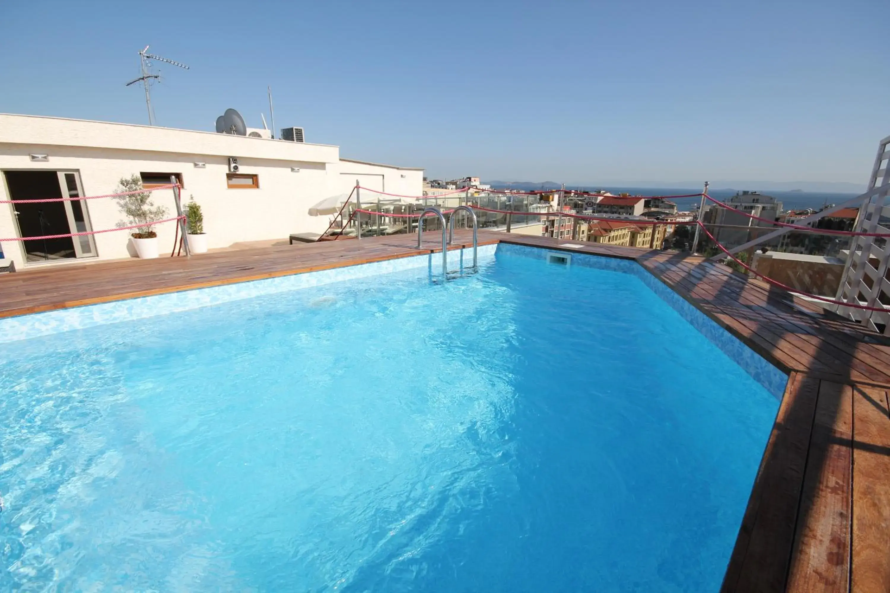 Balcony/Terrace, Swimming Pool in Grand Washington Hotel