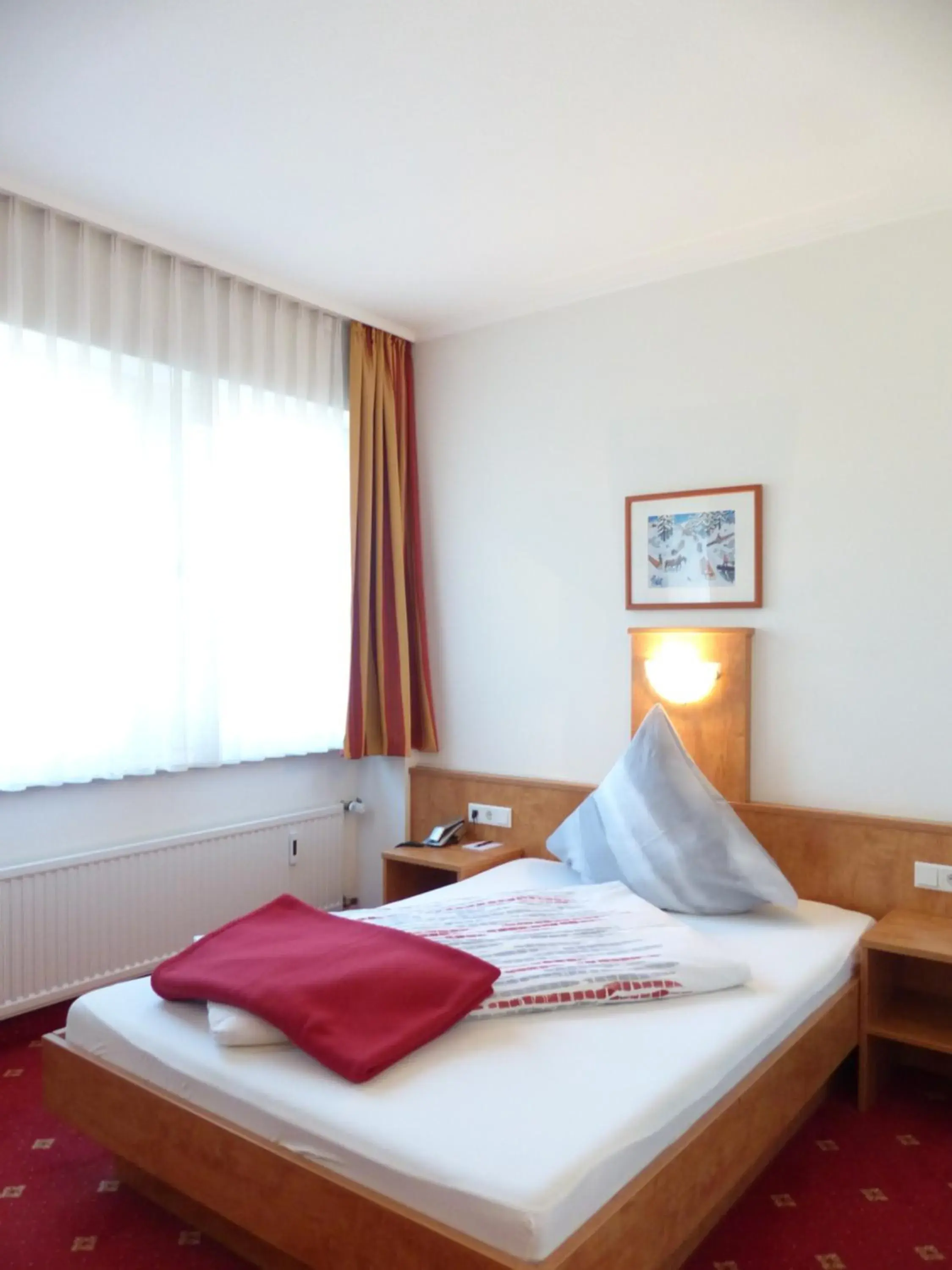 Bed in Hotel Am Düsseldorfer Platz Bed in Hotel Am Düsseldorfer Platz