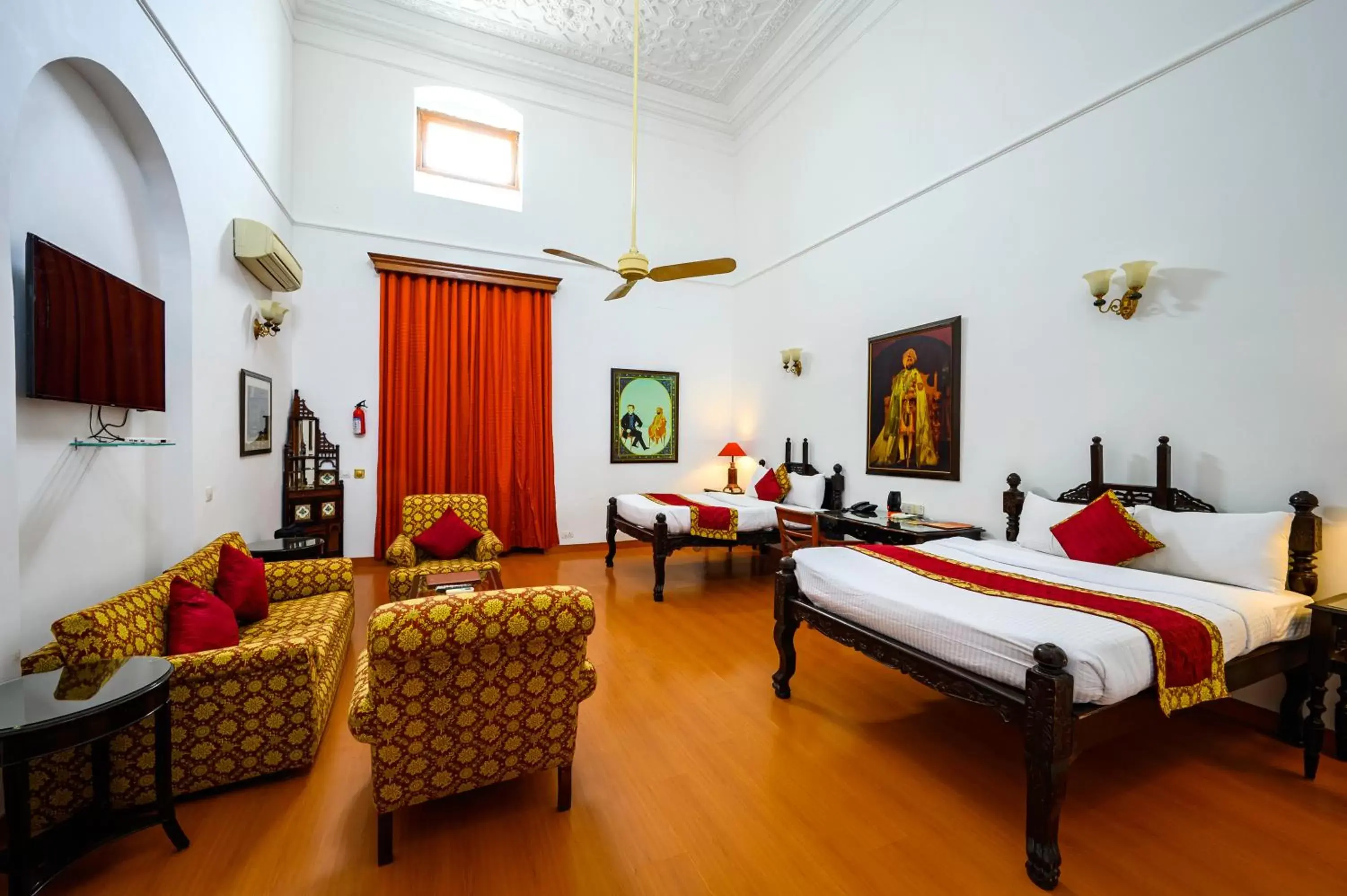 Bed in Neemrana's - Baradari Palace Bed in Neemrana's - Baradari Palace