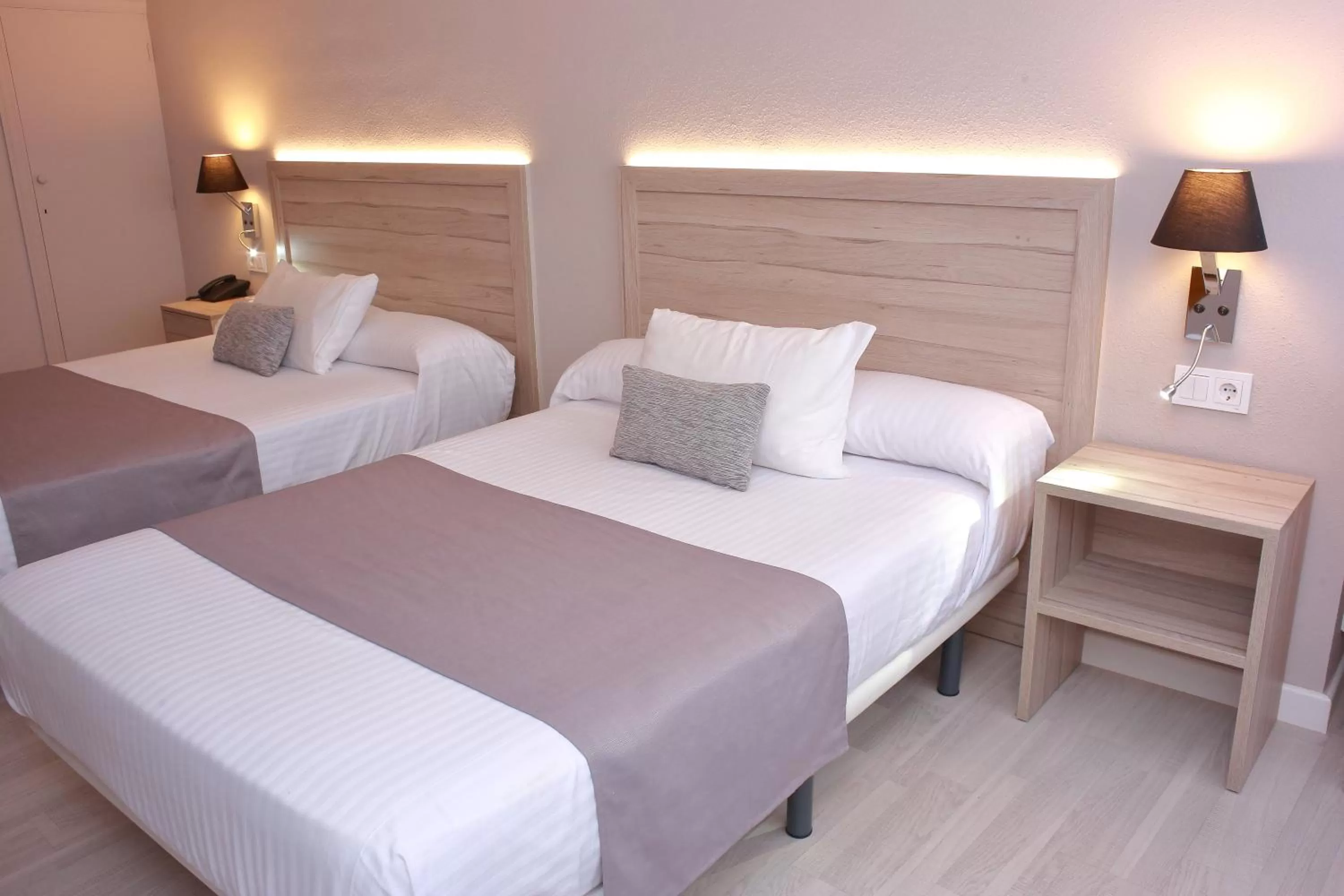 Photo of the whole room, Bed in Hotel Villa de Verín