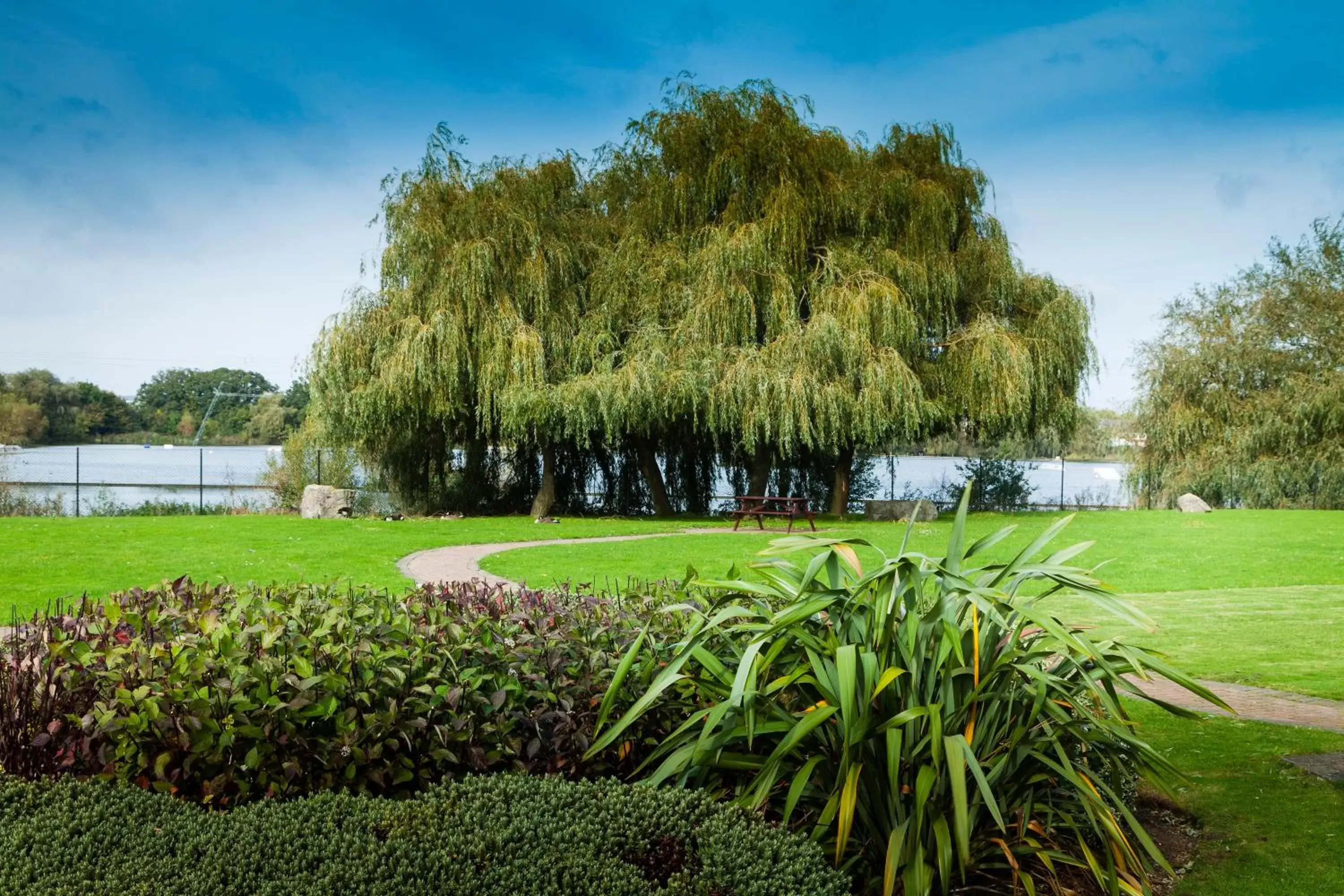 Fitness centre/facilities, Garden in Holiday Inn Basildon, an IHG Hotel