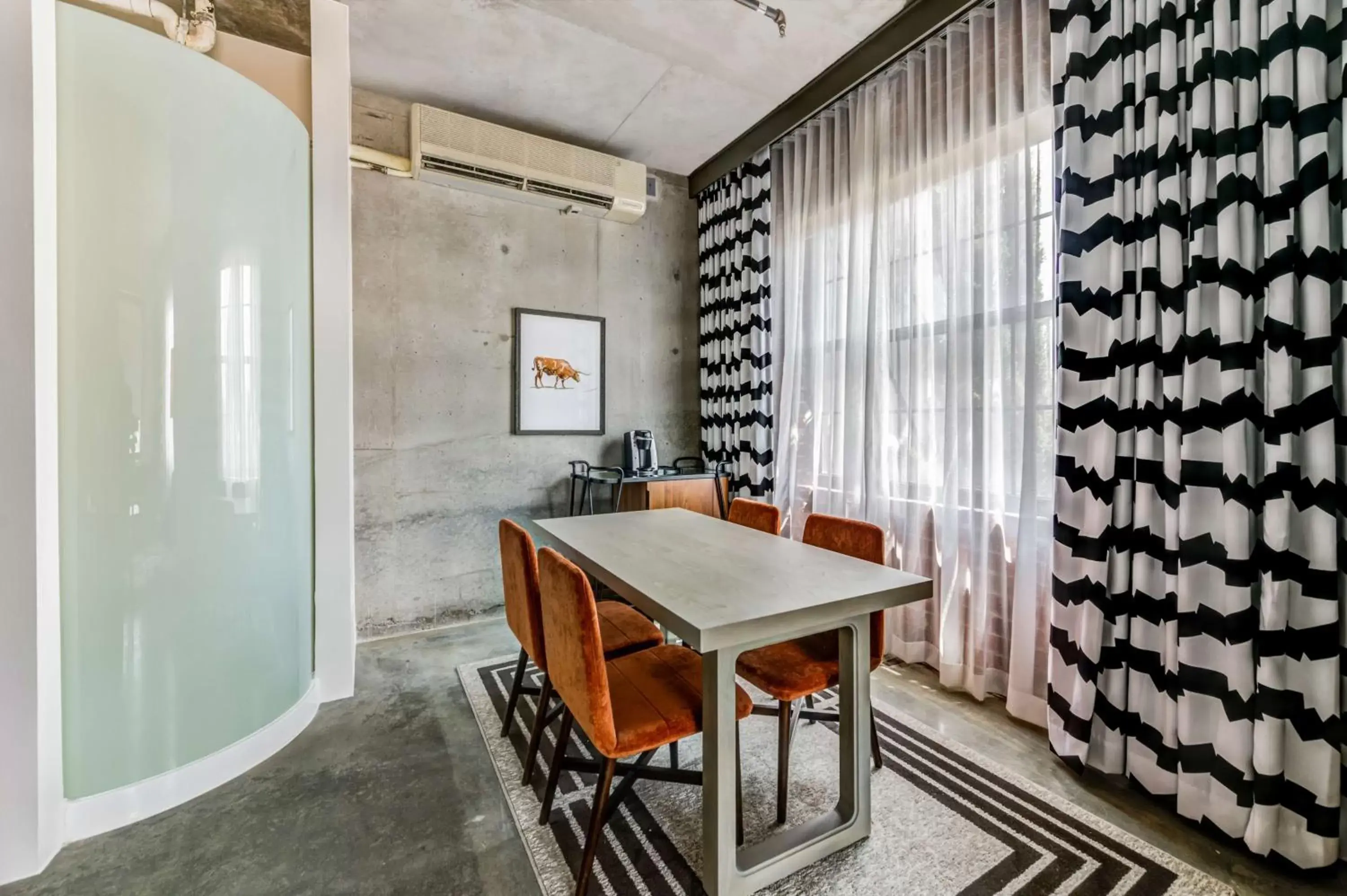 Living room in NYLO Dallas Plano Hotel, Tapestry Collection by Hilton Living room in NYLO Dallas Plano Hotel, Tapestry Collection by Hilton