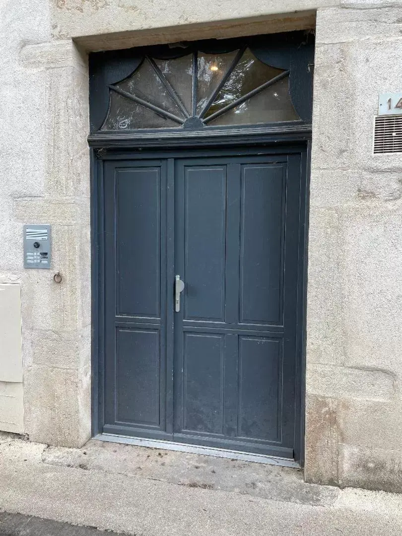 Facade/Entrance in Chez la p'tite Marie