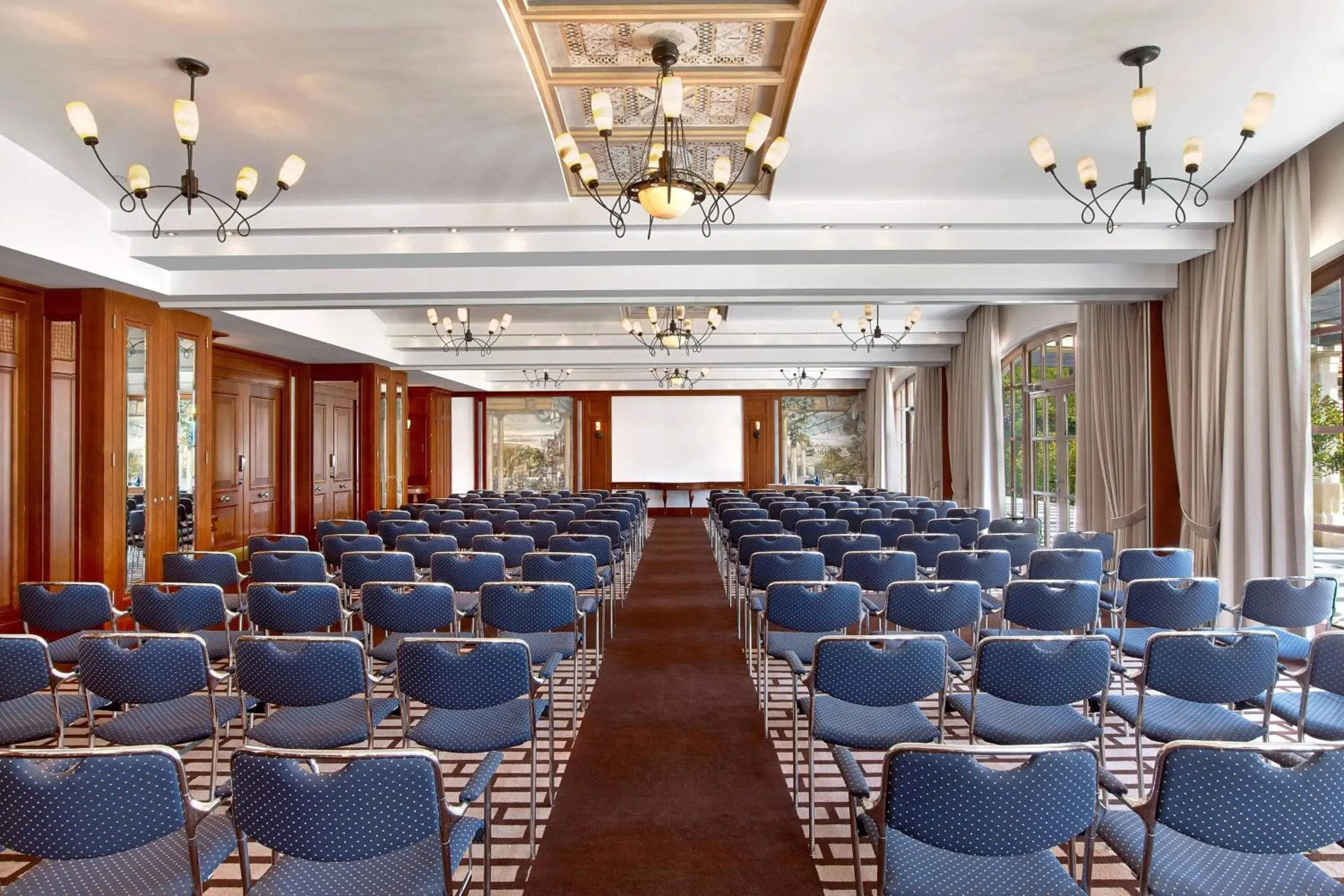 Meeting/conference room in The St. Regis Mardavall Mallorca Resort