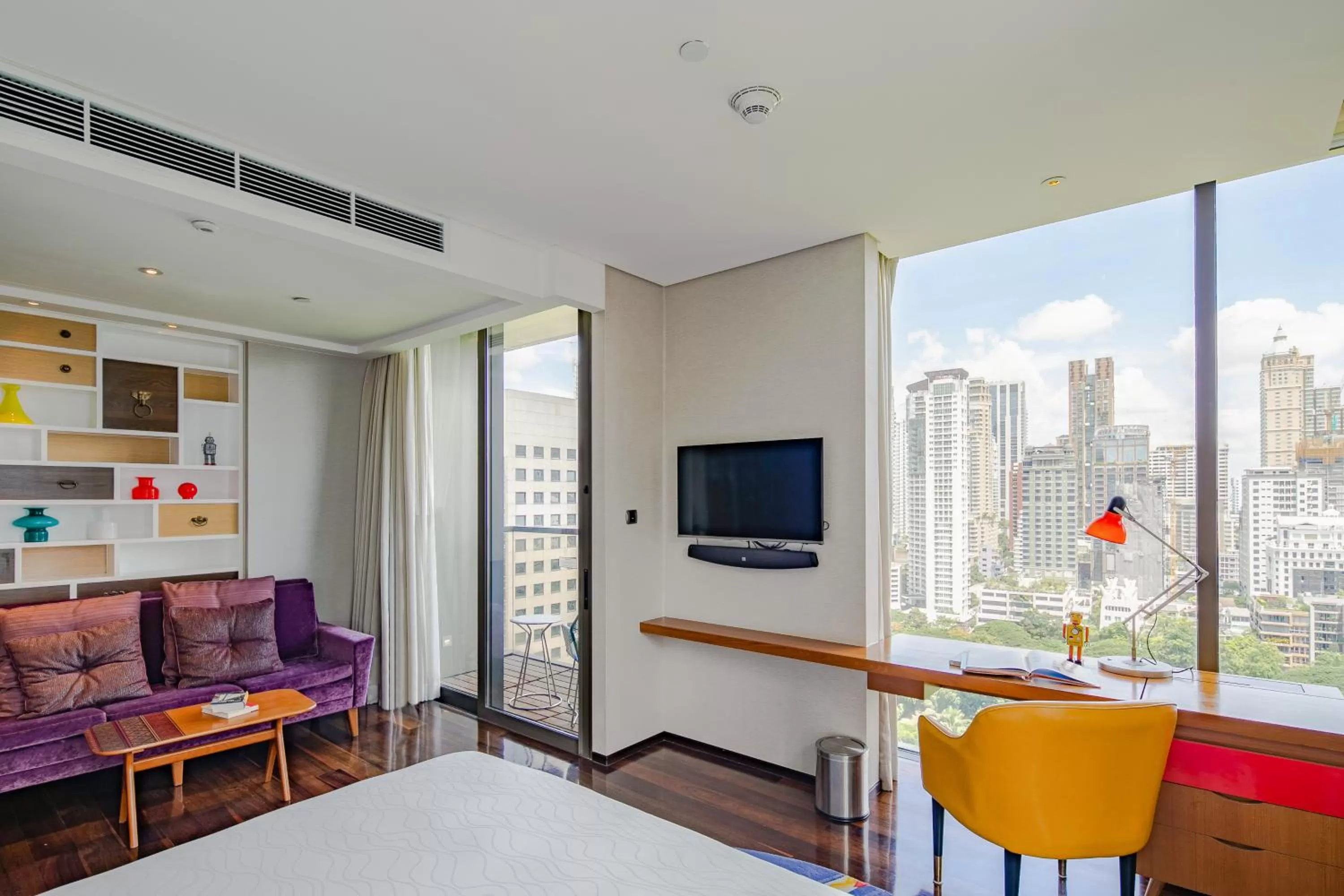 Photo of the whole room, Bed in Hotel Indigo Bangkok Wireless Road by IHG