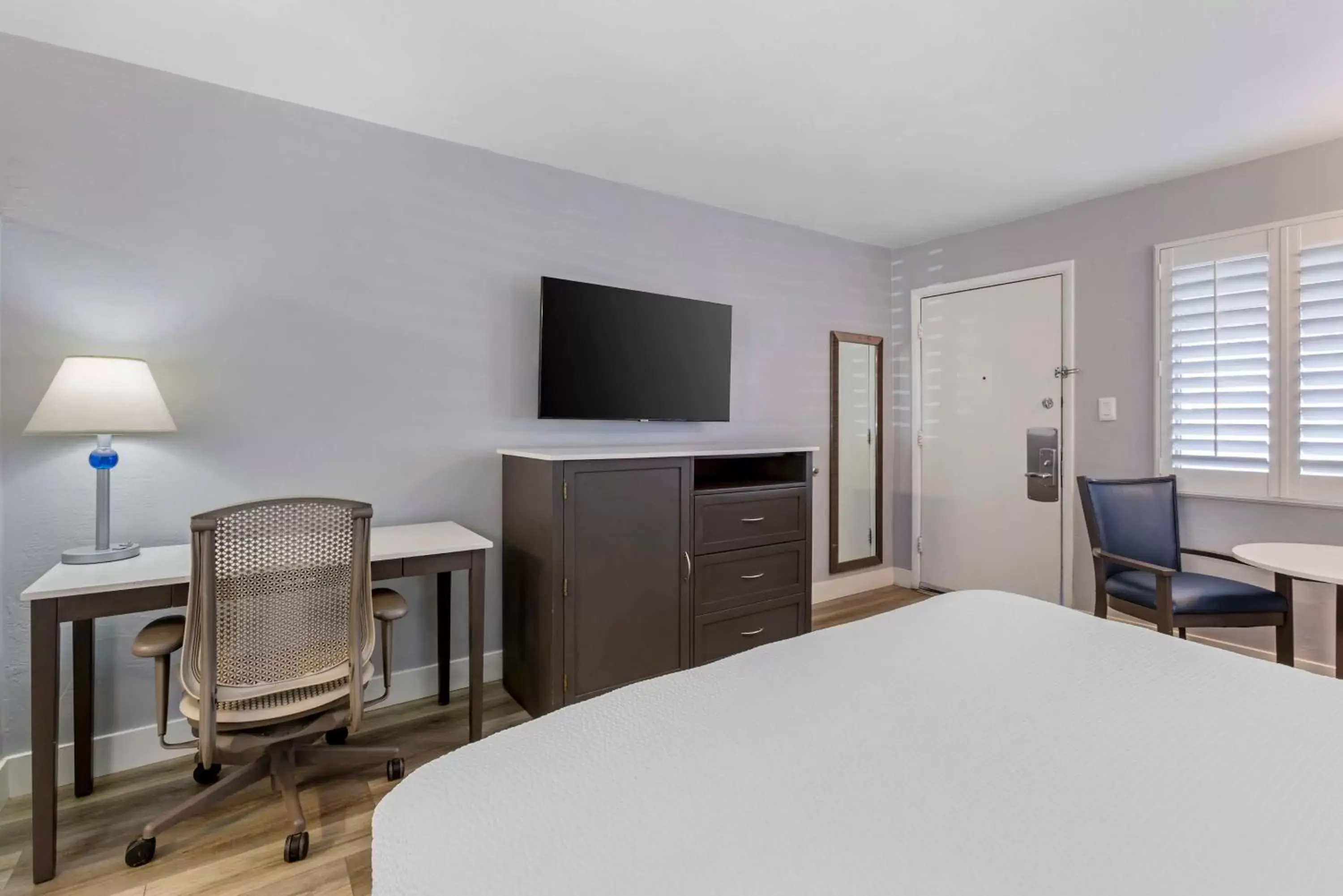 Bedroom, Bed in Best Western Space Age Lodge Bedroom, Bed in Best Western Space Age Lodge