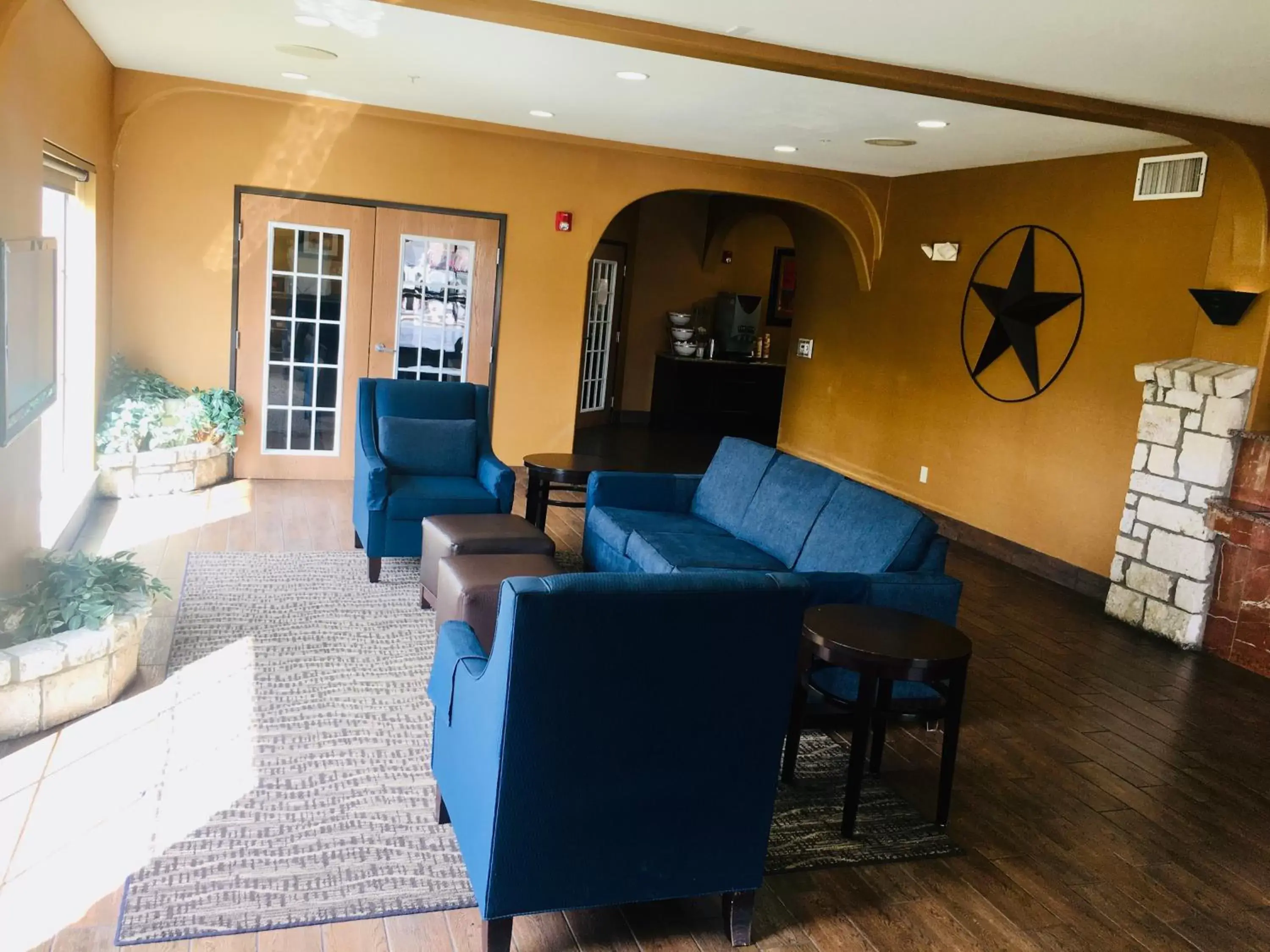 Lobby or reception in Comfort Suites San Antonio Near Seaworld Lobby or reception in Comfort Suites San Antonio Near Seaworld