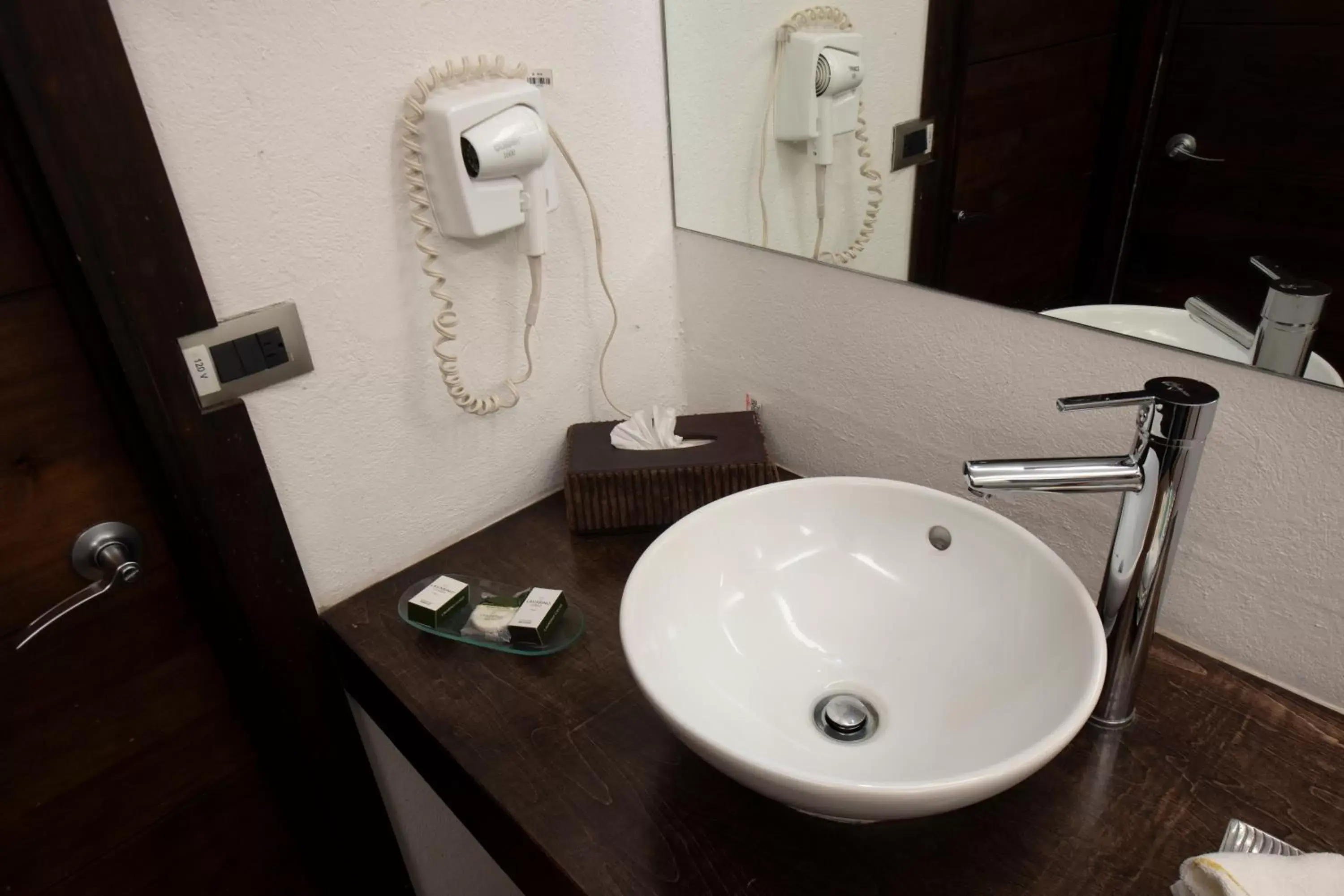 Toilet, Bathroom in Colombe Hotel Boutique