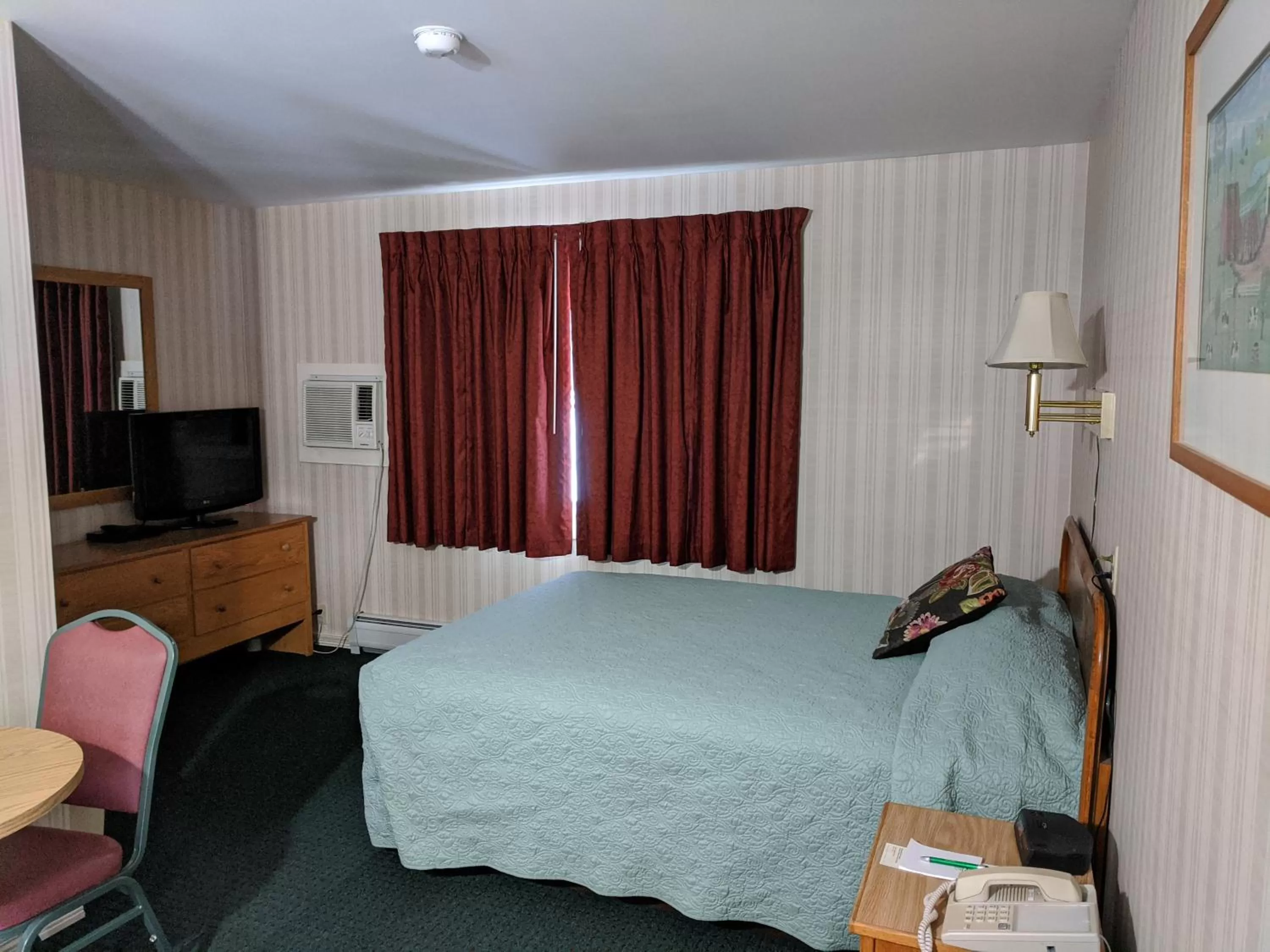 Value Room in Stowe Motel & Snowdrift