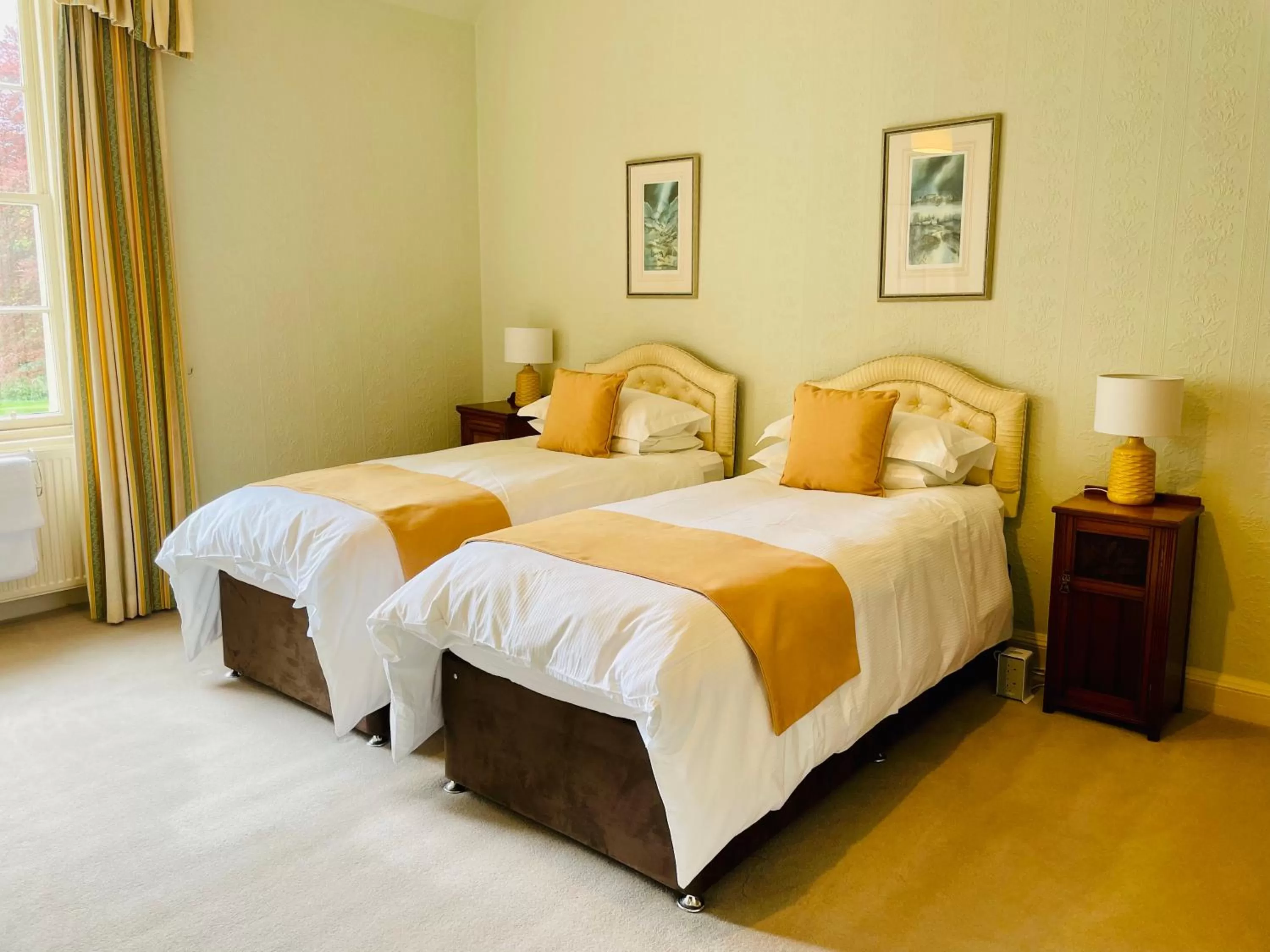 Bedroom, Bed in West Plean House