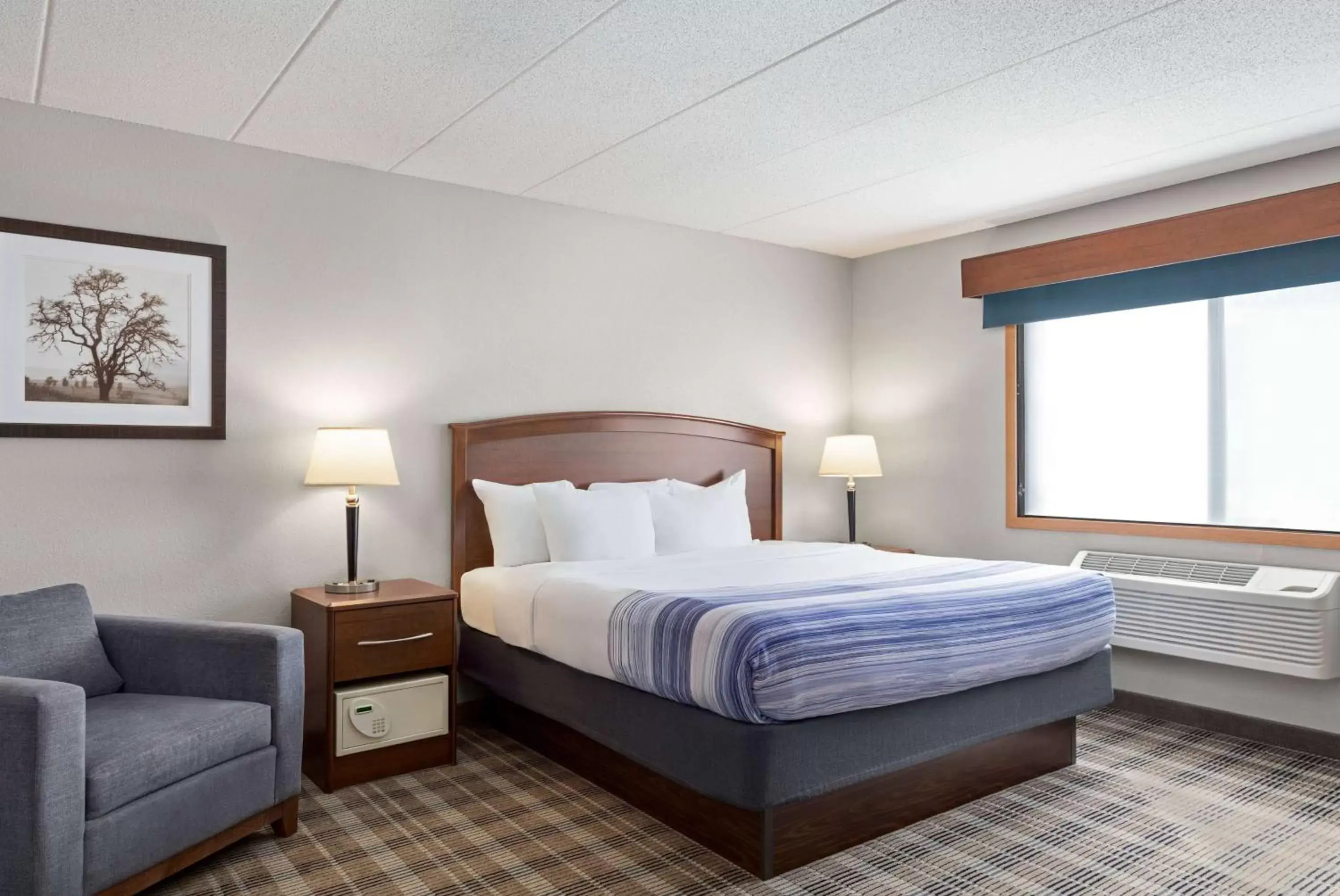 King Room - Non-Smoking in AmericInn by Wyndham Bemidji