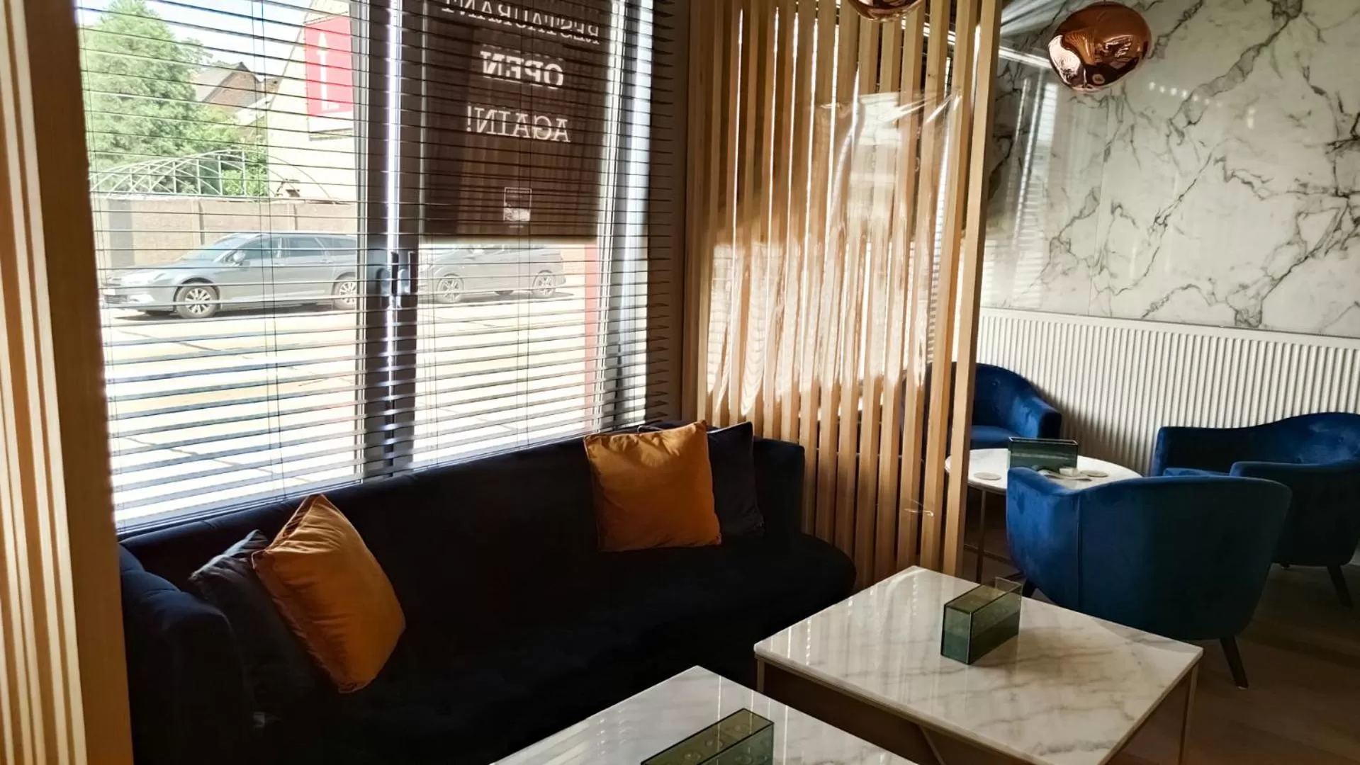 Restaurant/places to eat in Hotel Taormina Brussels Airport