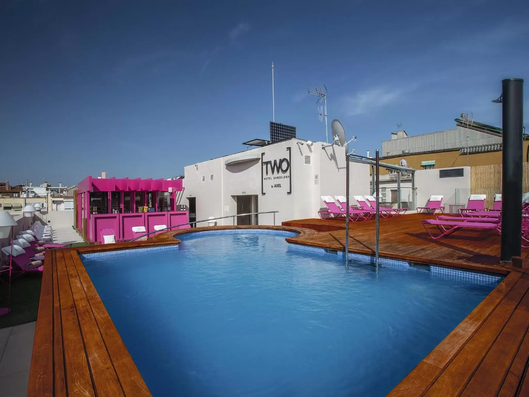 Swimming pool, Property Building in TWO Hotel Barcelona by Axel 4* Sup- Adults Only