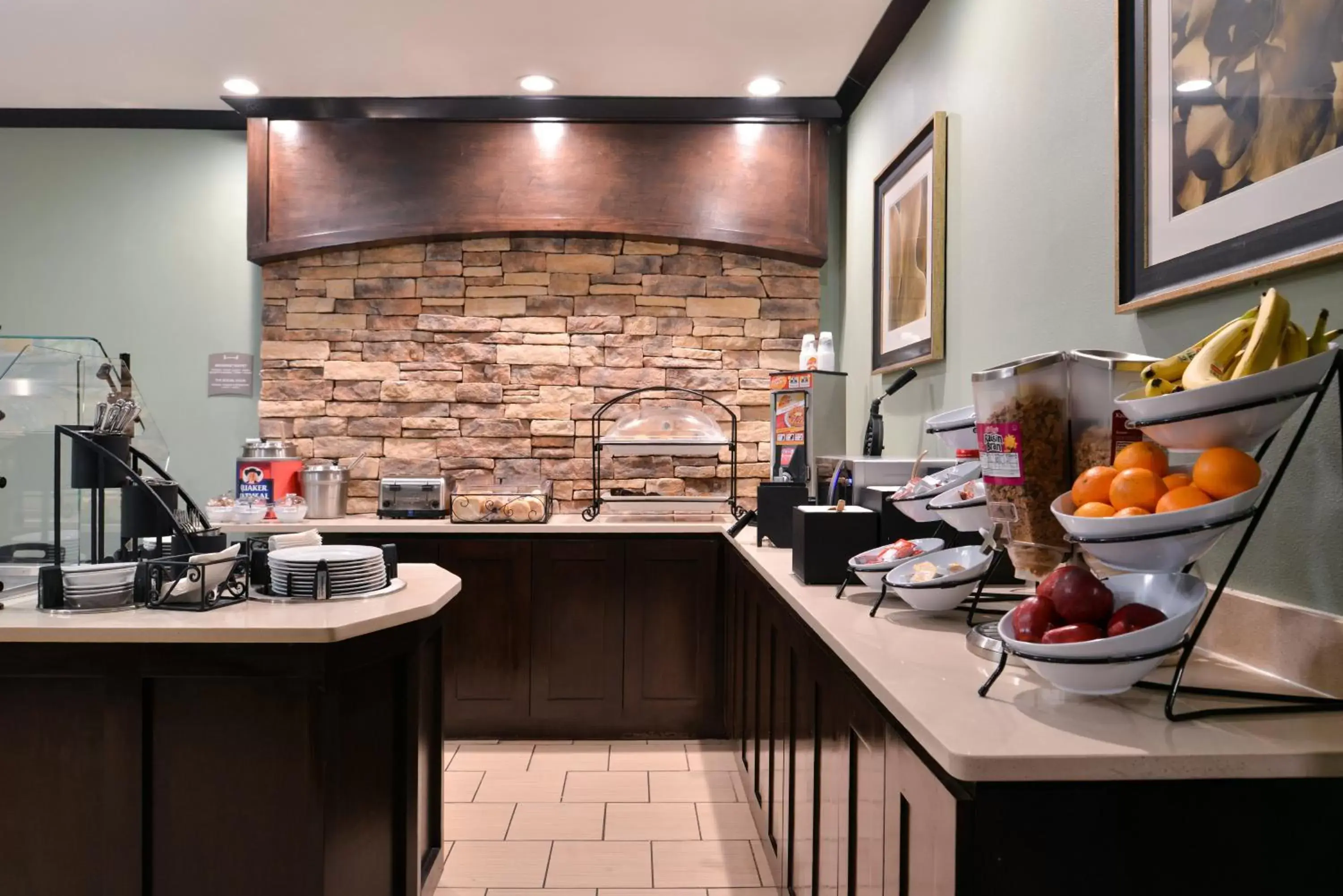 Breakfast, Kitchen/Kitchenette in Staybridge Suites Wichita Falls, an IHG Hotel