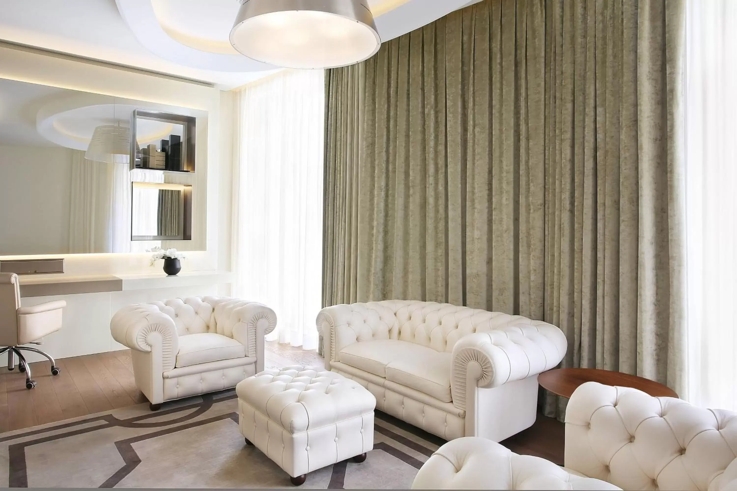 Bedroom, Seating Area in Excelsior Hotel Gallia, a Luxury Collection Hotel, Milan