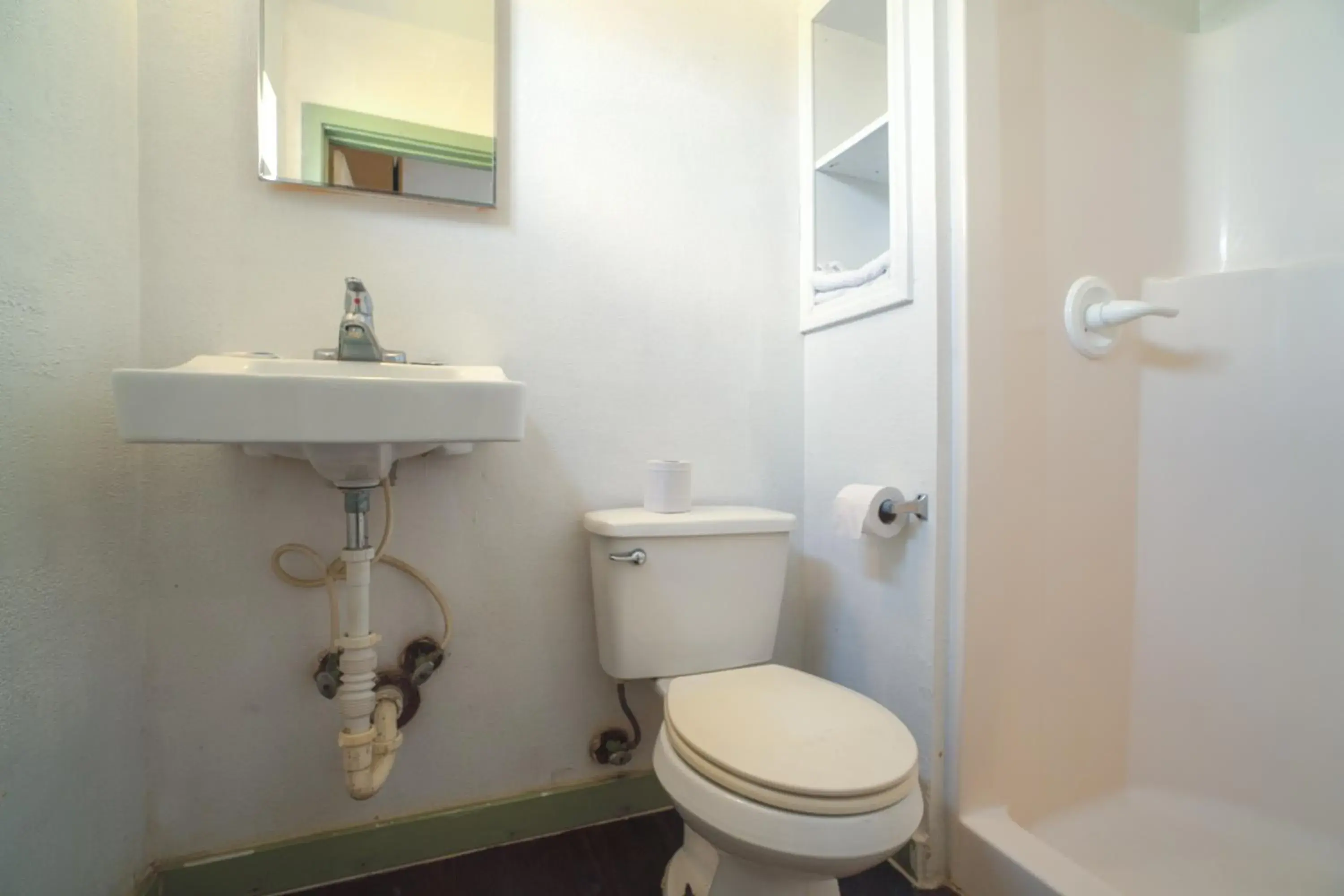 Bathroom in Budget Inn By OYO Corpus Christi Beach