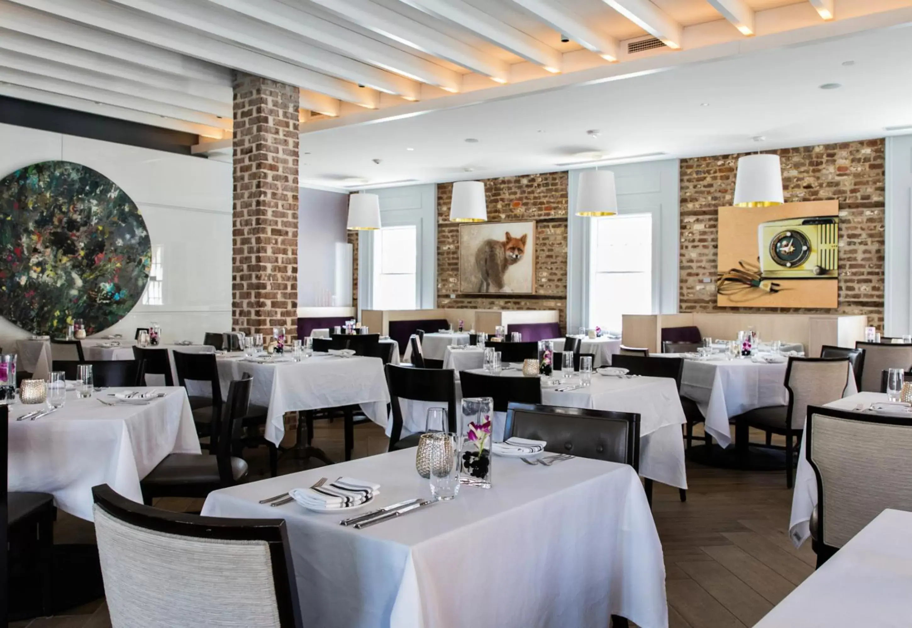 Restaurant/places to eat in The Vendue, Downtown Art Hotel Restaurant/places to eat in The Vendue, Downtown Art Hotel