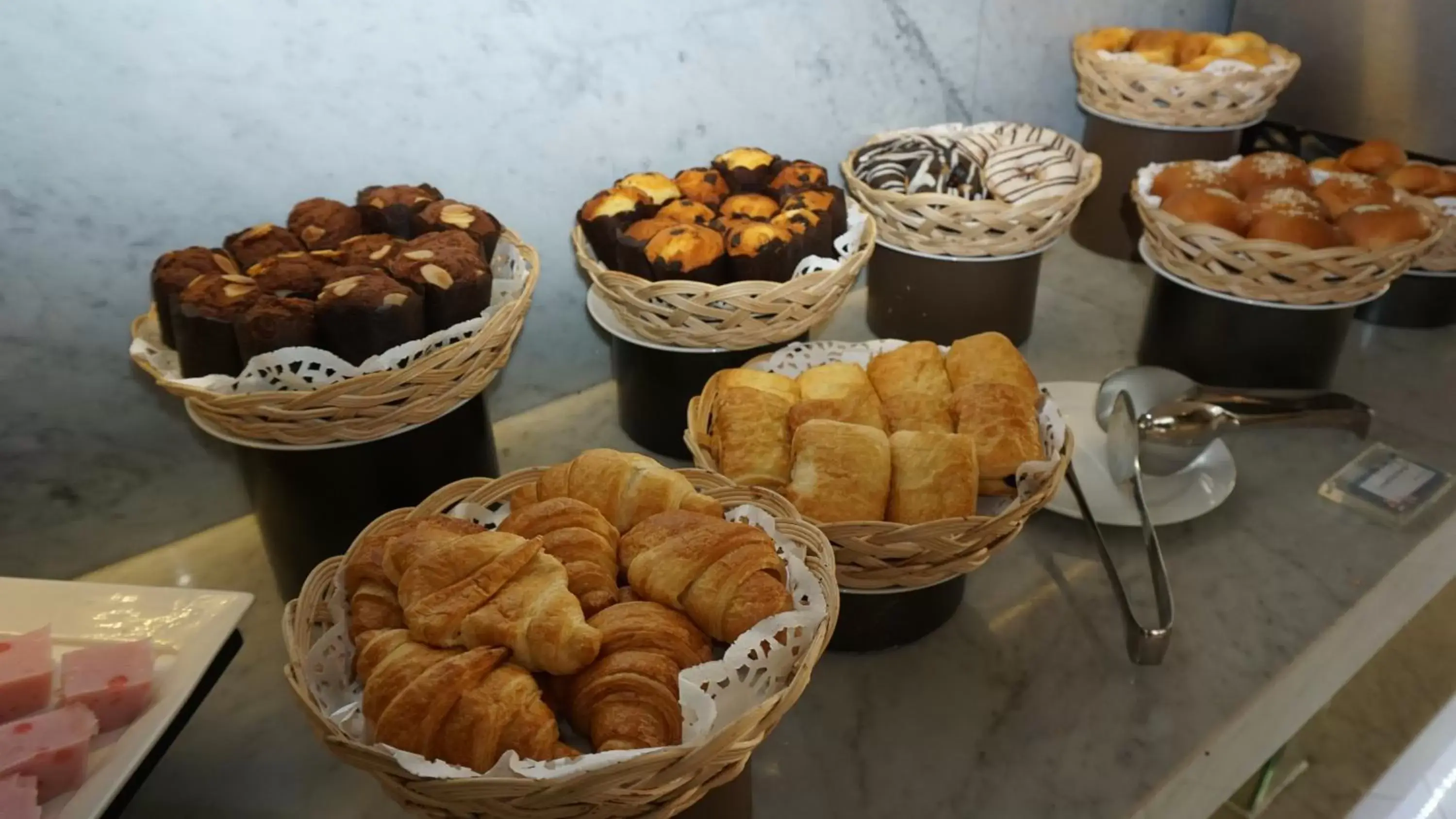 Buffet breakfast in Yuan Garden Pasar Baru