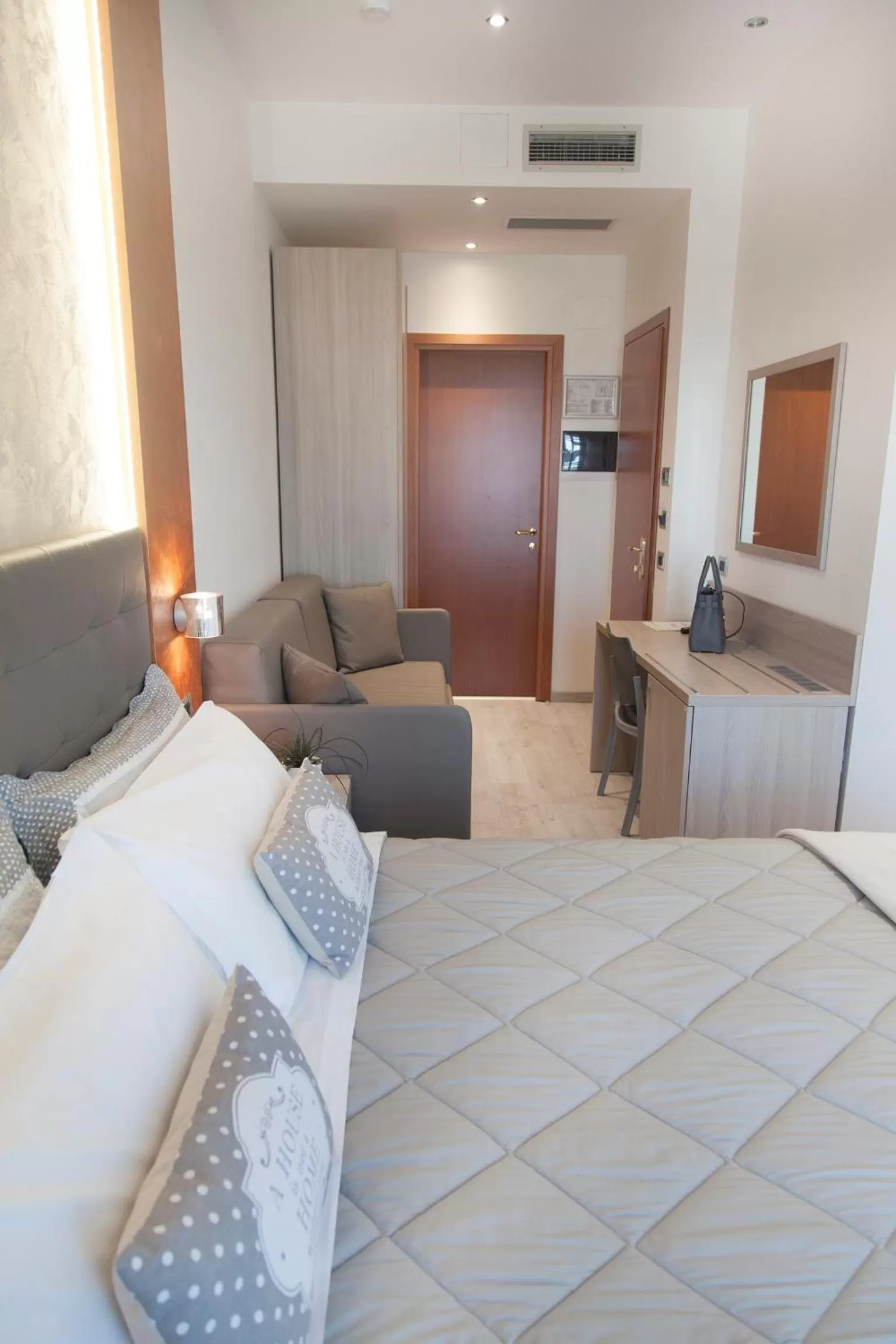 Photo of the whole room, Bed in Hotel Gabbiano