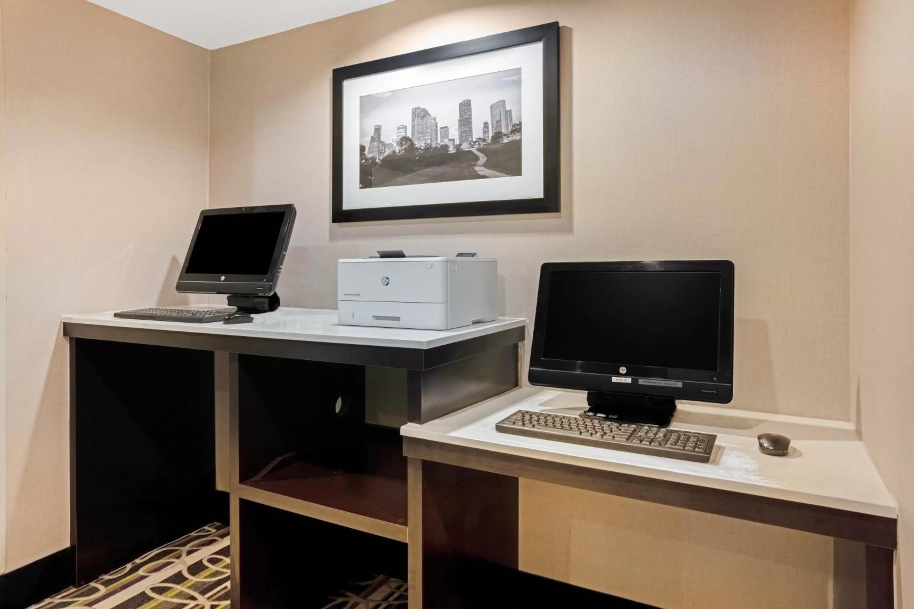 TV/Entertainment Center in La Quinta by Wyndham Houston North-Spring