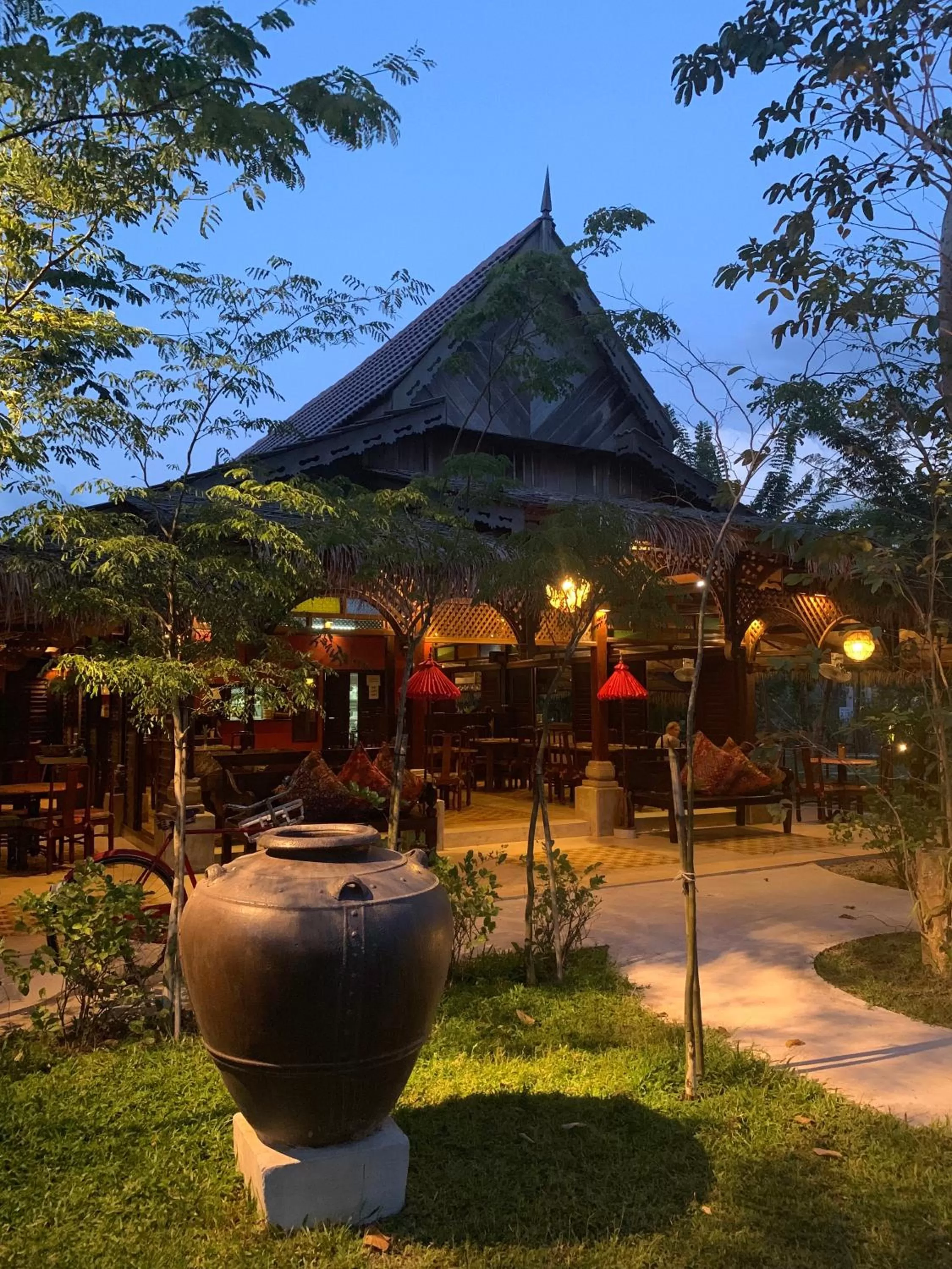 Restaurant/places to eat in Kunang Kunang Heritage Villas