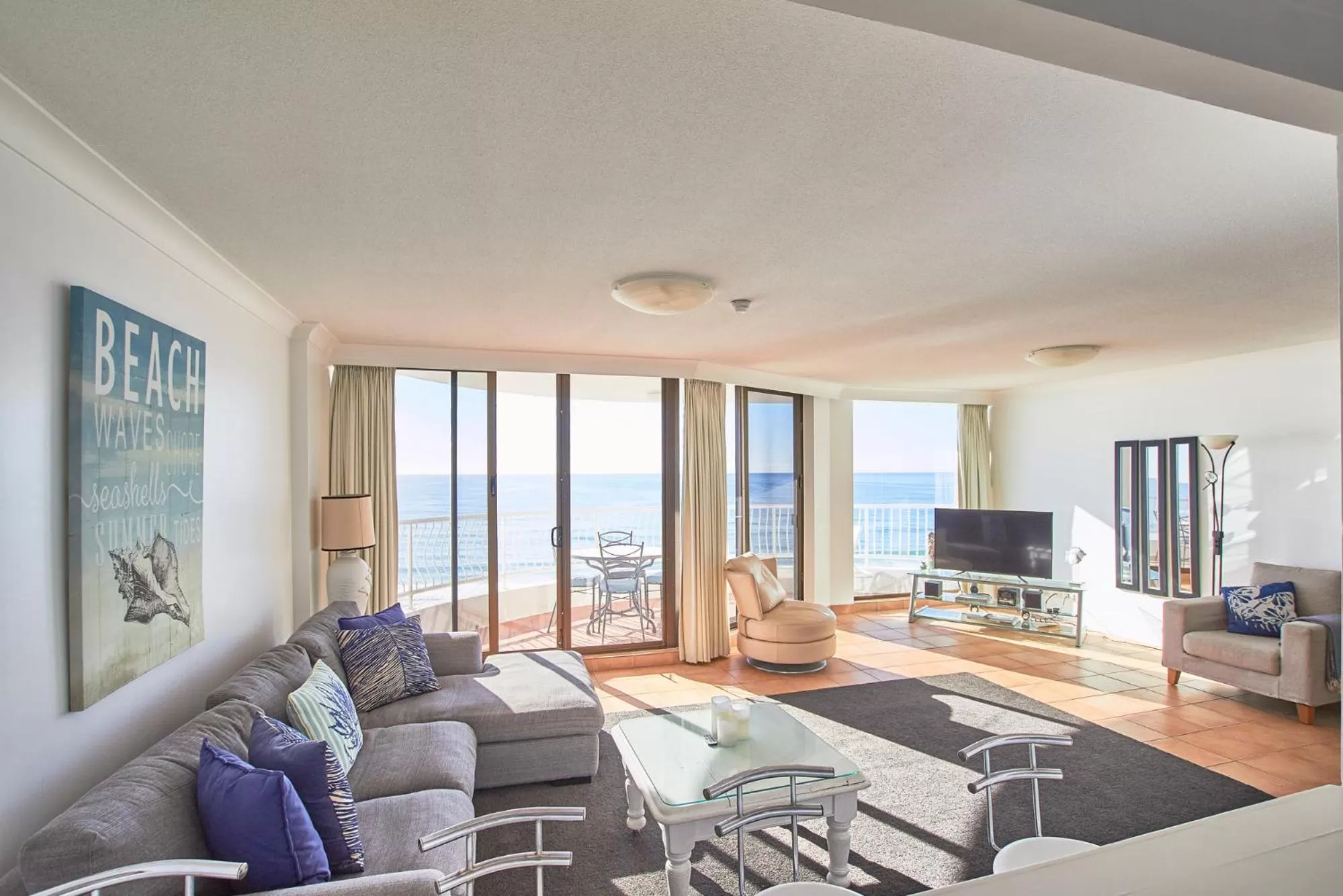 Seating Area in Albatross North Apartments