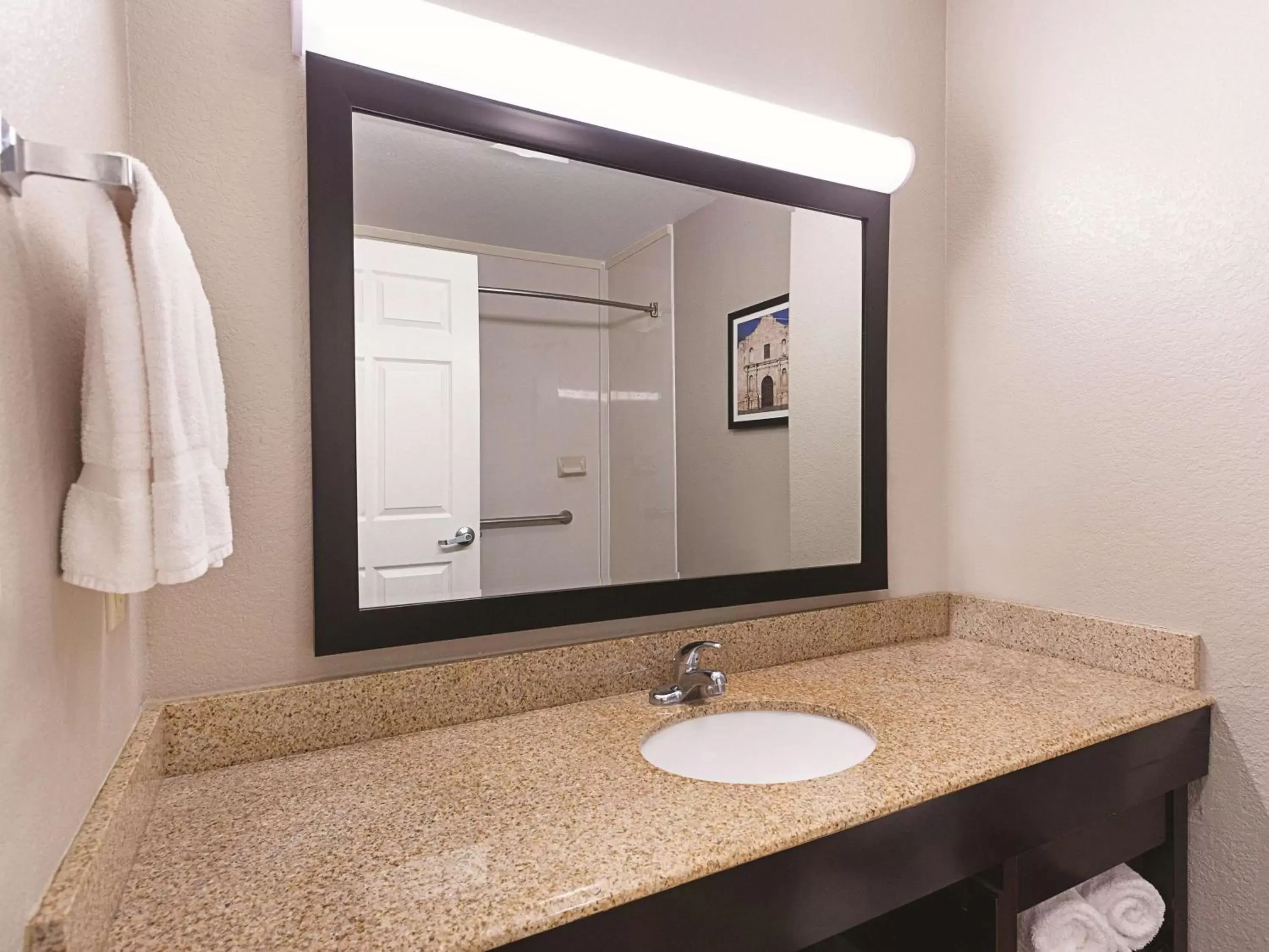 Photo of the whole room, Bathroom in La Quinta by Wyndham San Antonio Northwest