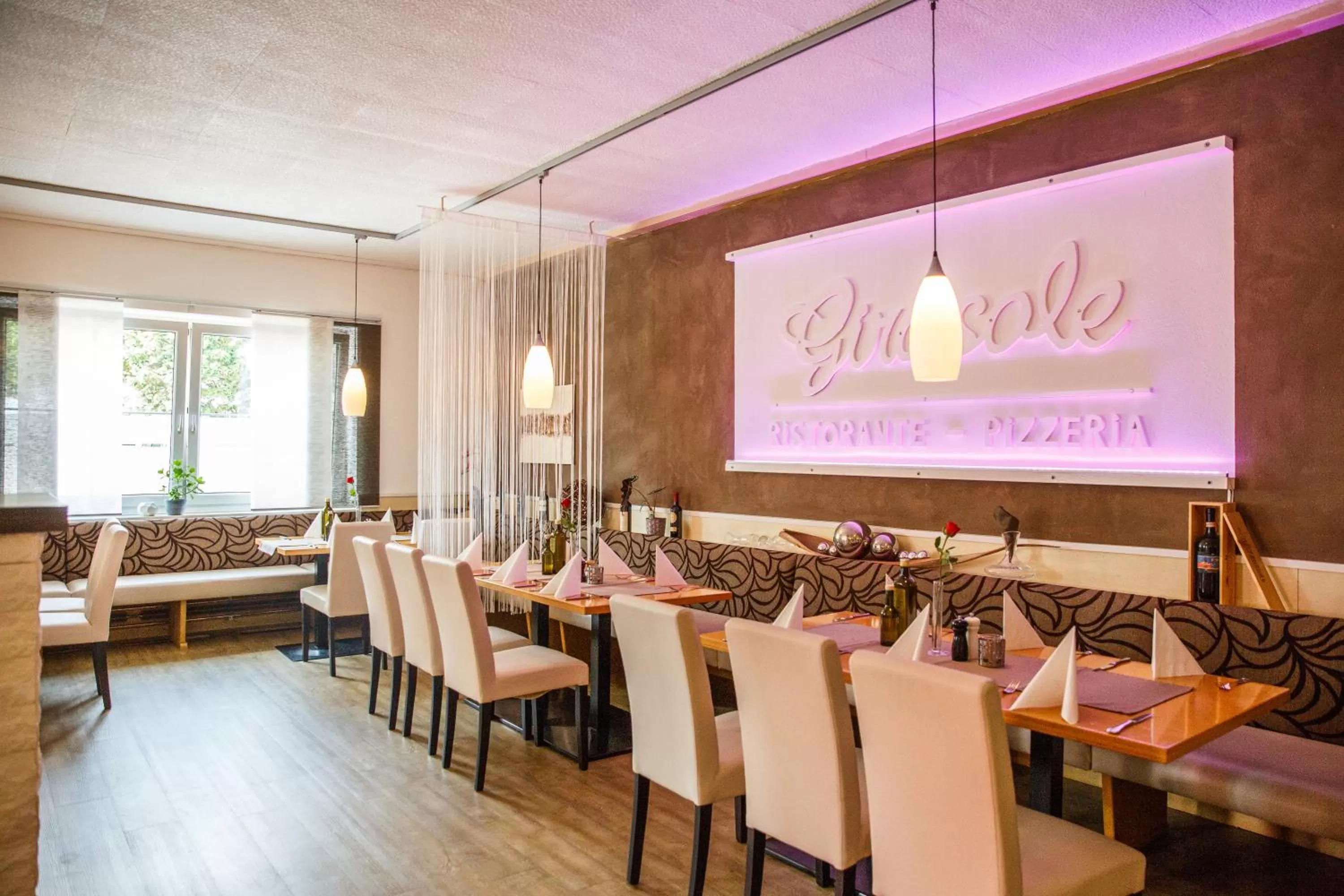 Restaurant/places to eat in Hotel Salzburg