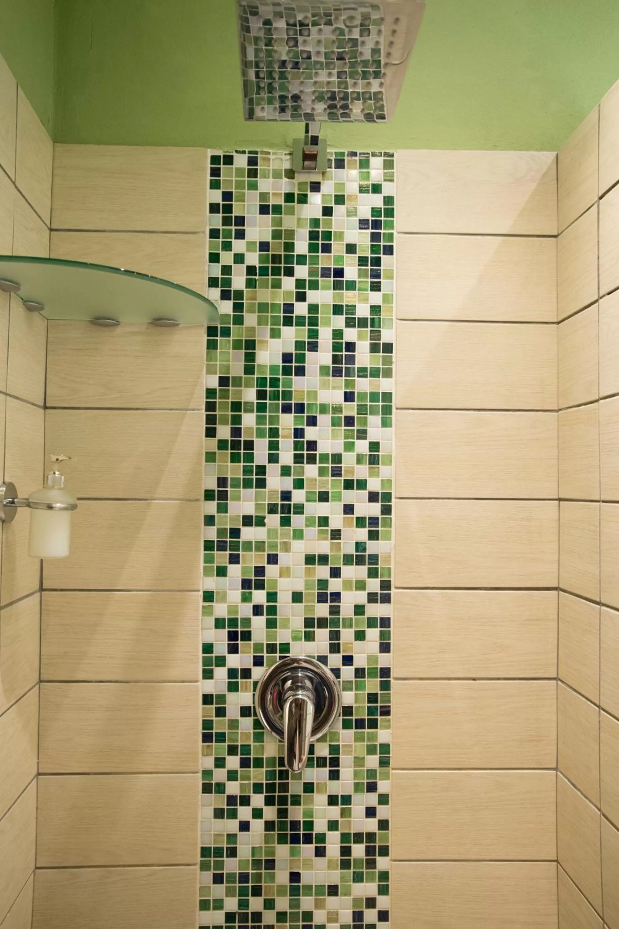 Shower in Affittacamere Serena