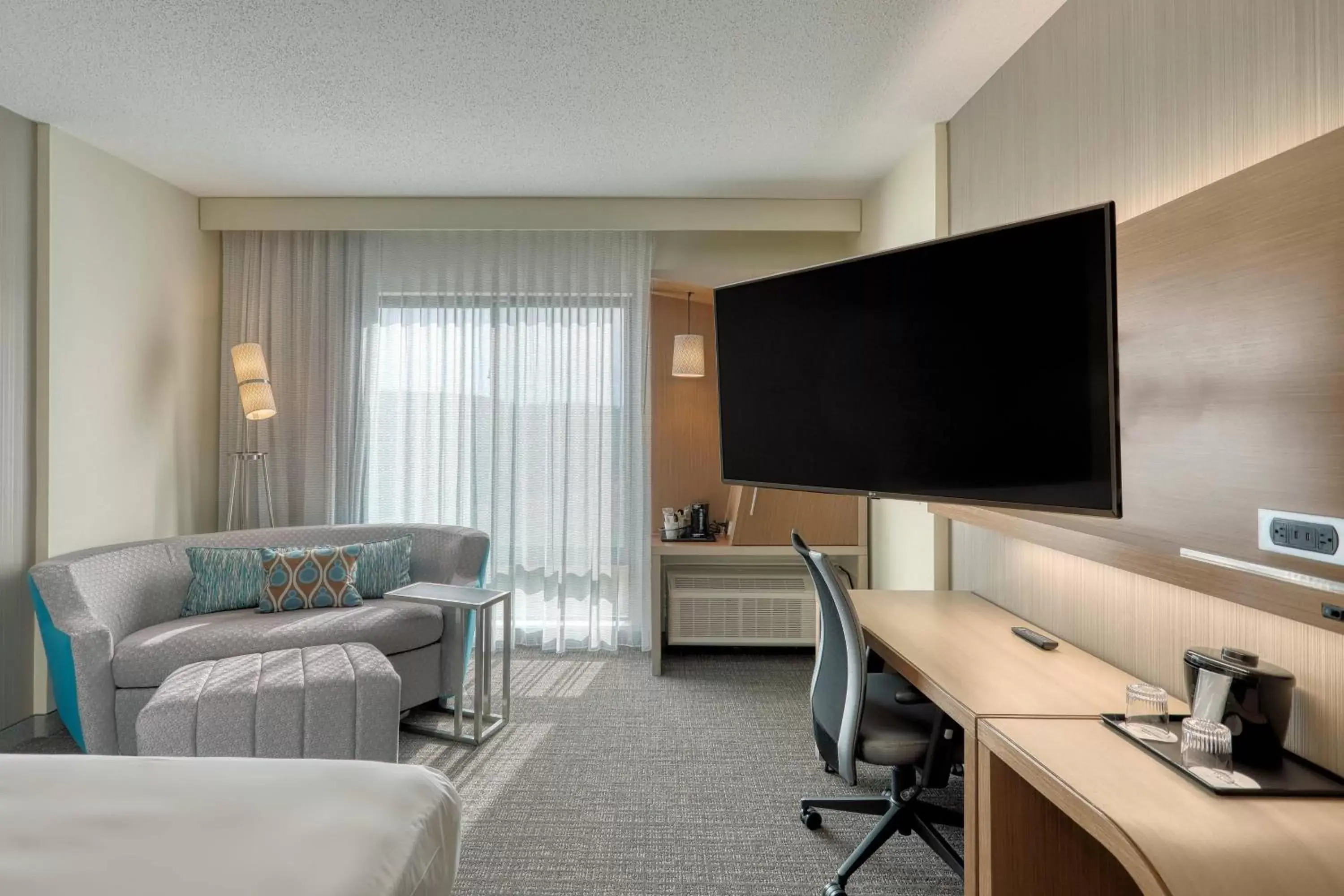 Photo of the whole room, TV/Entertainment Center in Courtyard by Marriott Southington