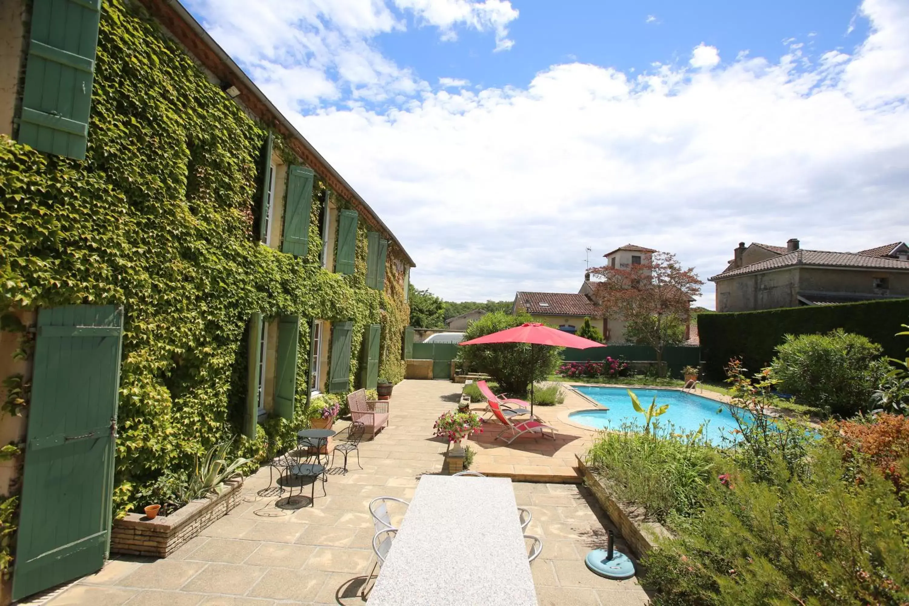 Pool view, Swimming Pool in Chambres d'Hôtes Le Mas