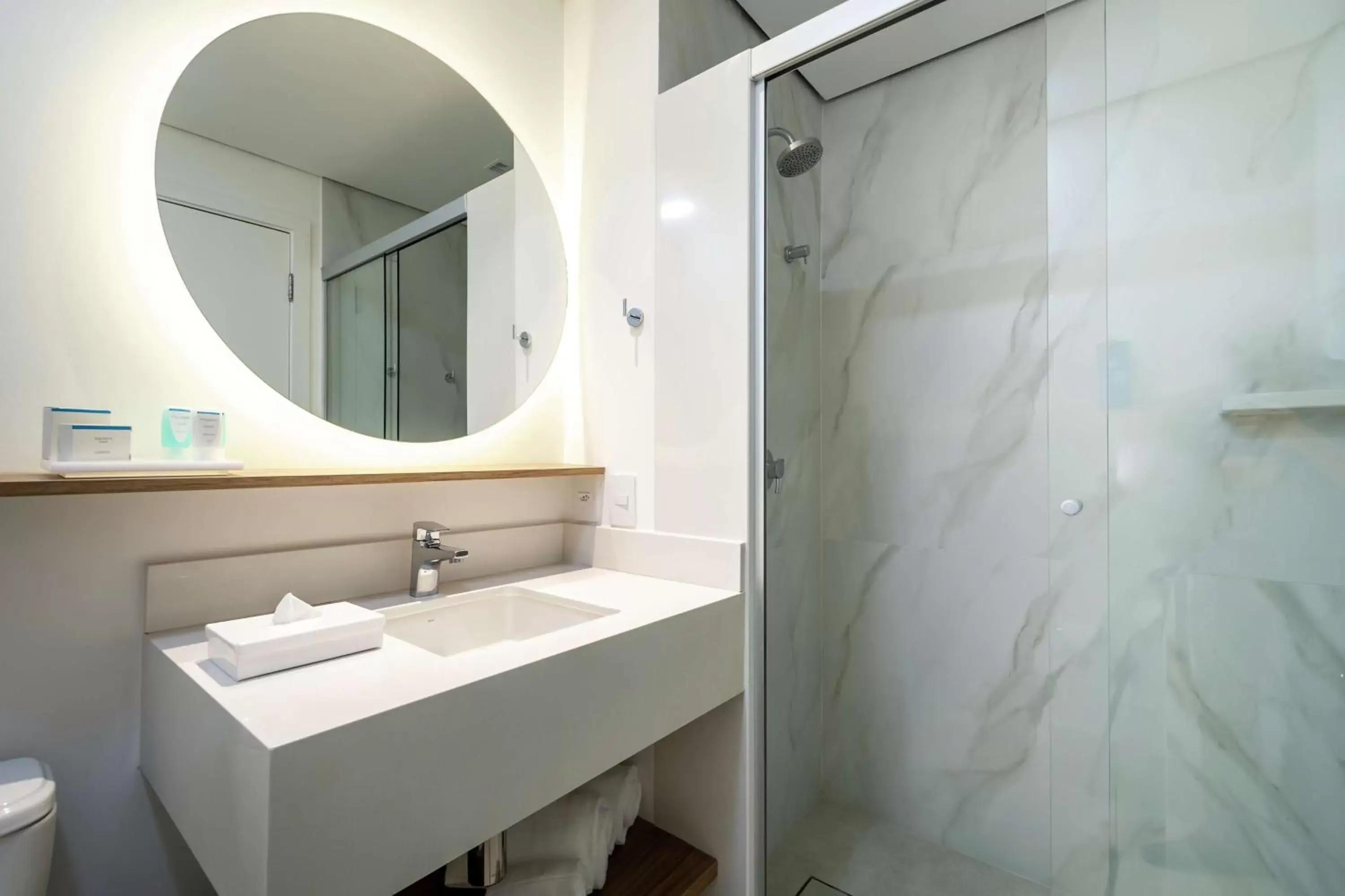 Bathroom in Hampton by Hilton Guarulhos Airport