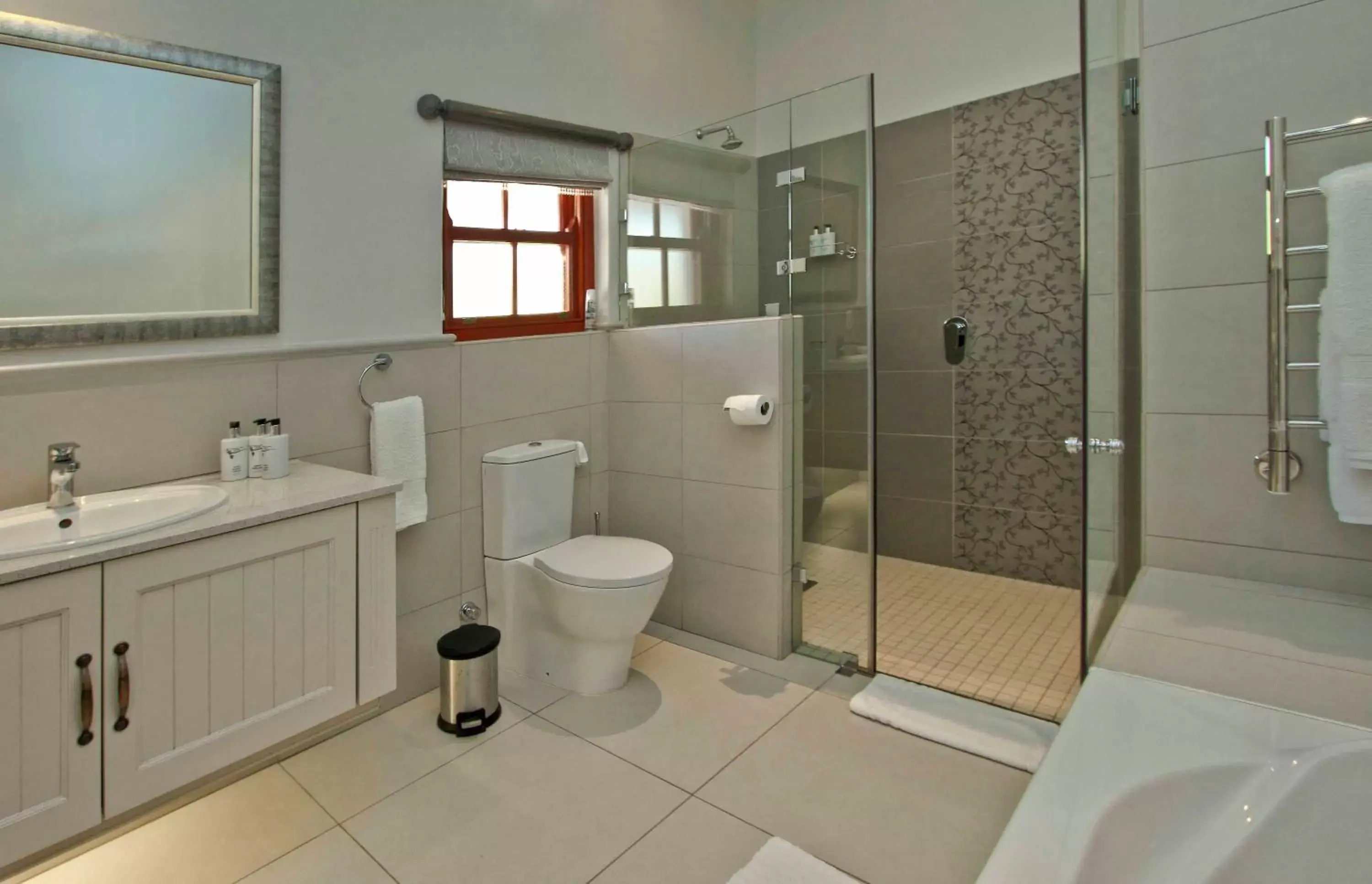 Bathroom in Montagu Vines Guesthouse