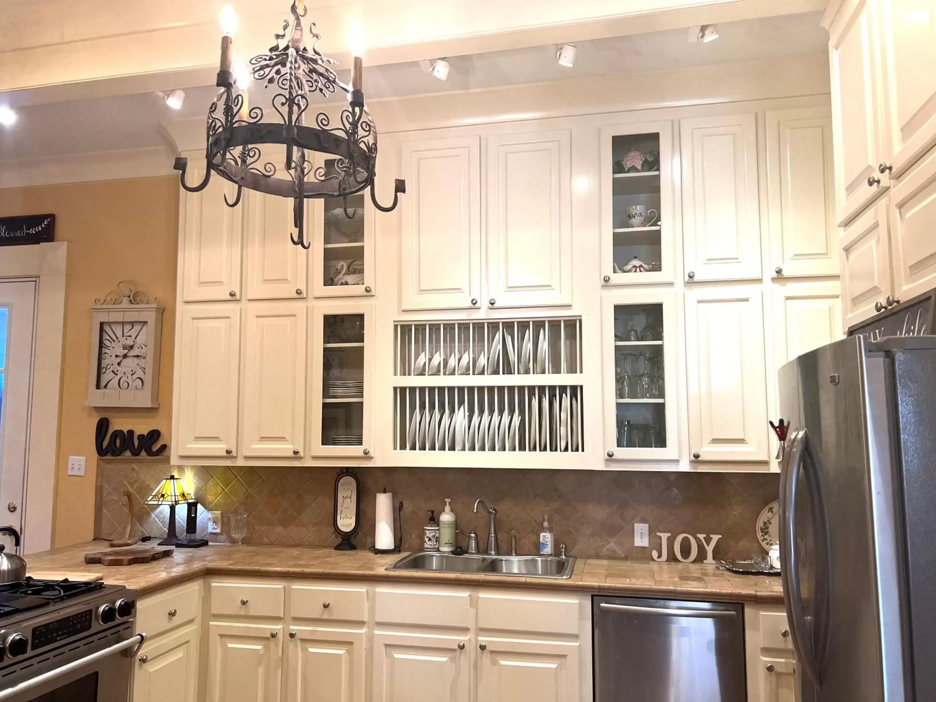 Kitchen or kitchenette, Kitchen/Kitchenette in The Beaumont House Natchez