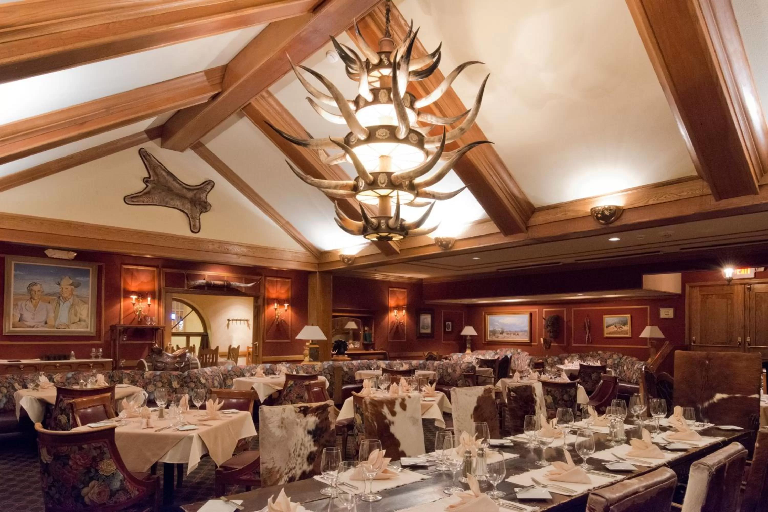 Restaurant/places to eat in Albuquerque Crowne Plaza by IHG