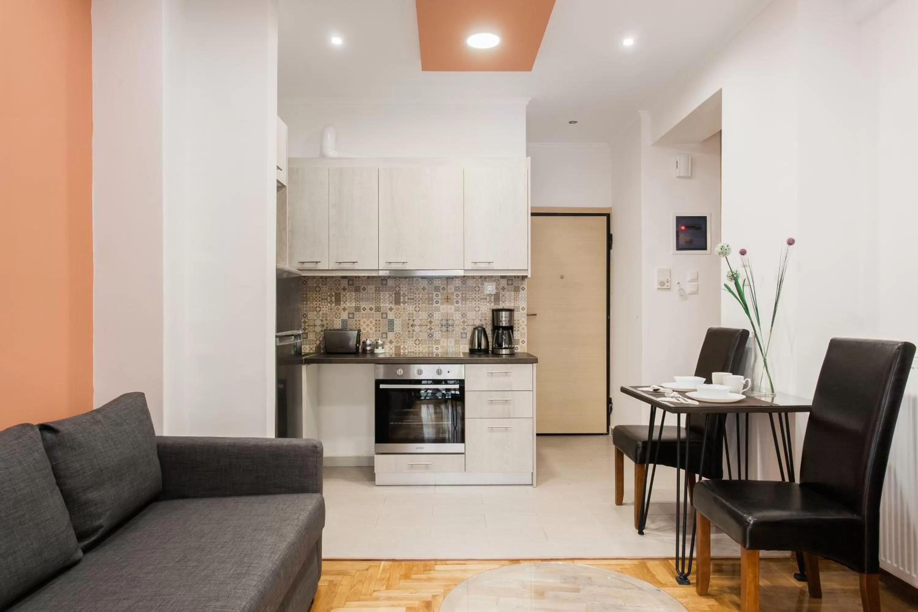 Kitchen or kitchenette in Nicholas Point Apartments and Rooms