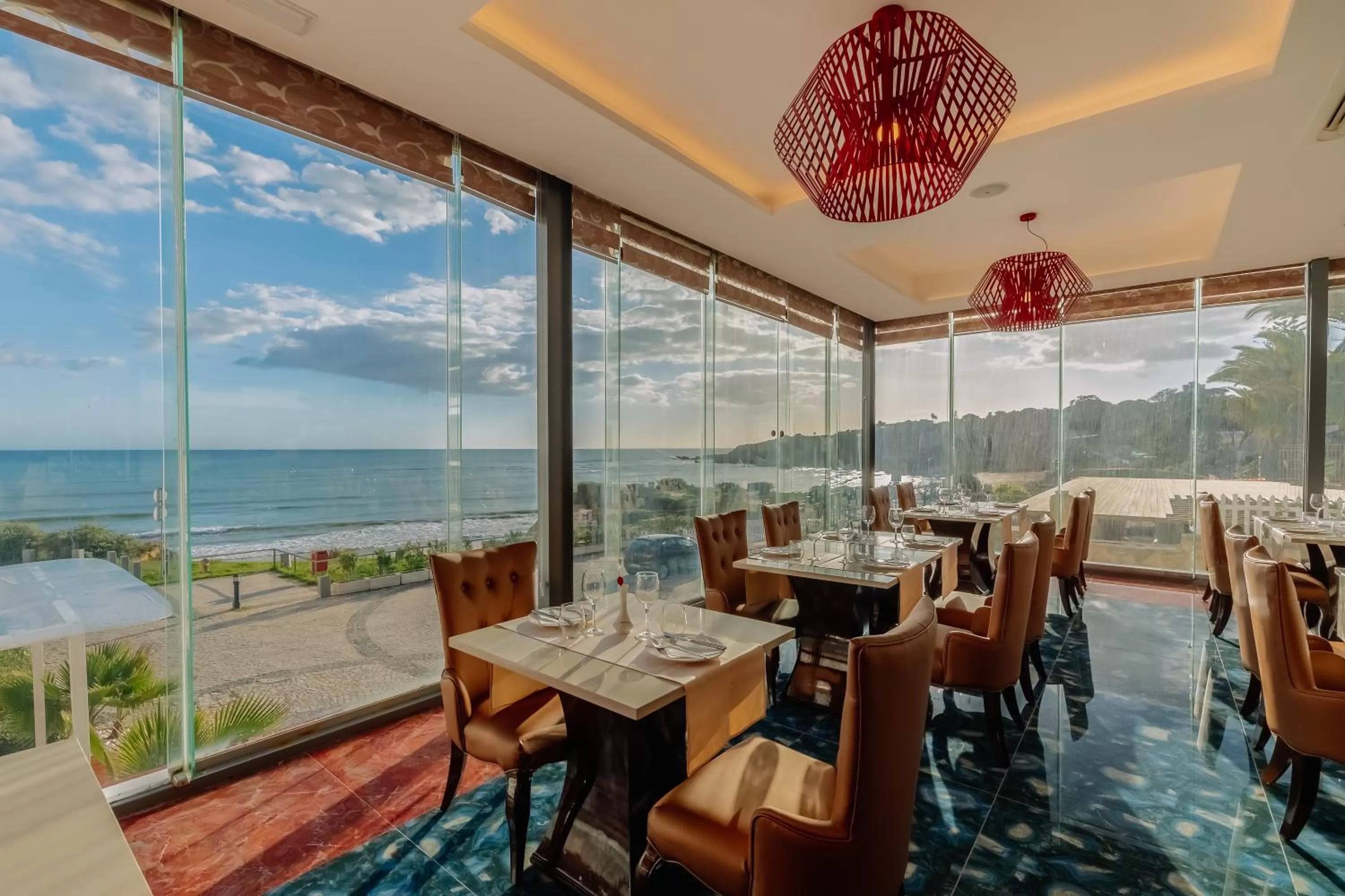 Restaurant/places to eat in Monicca Collection Suites and Residences