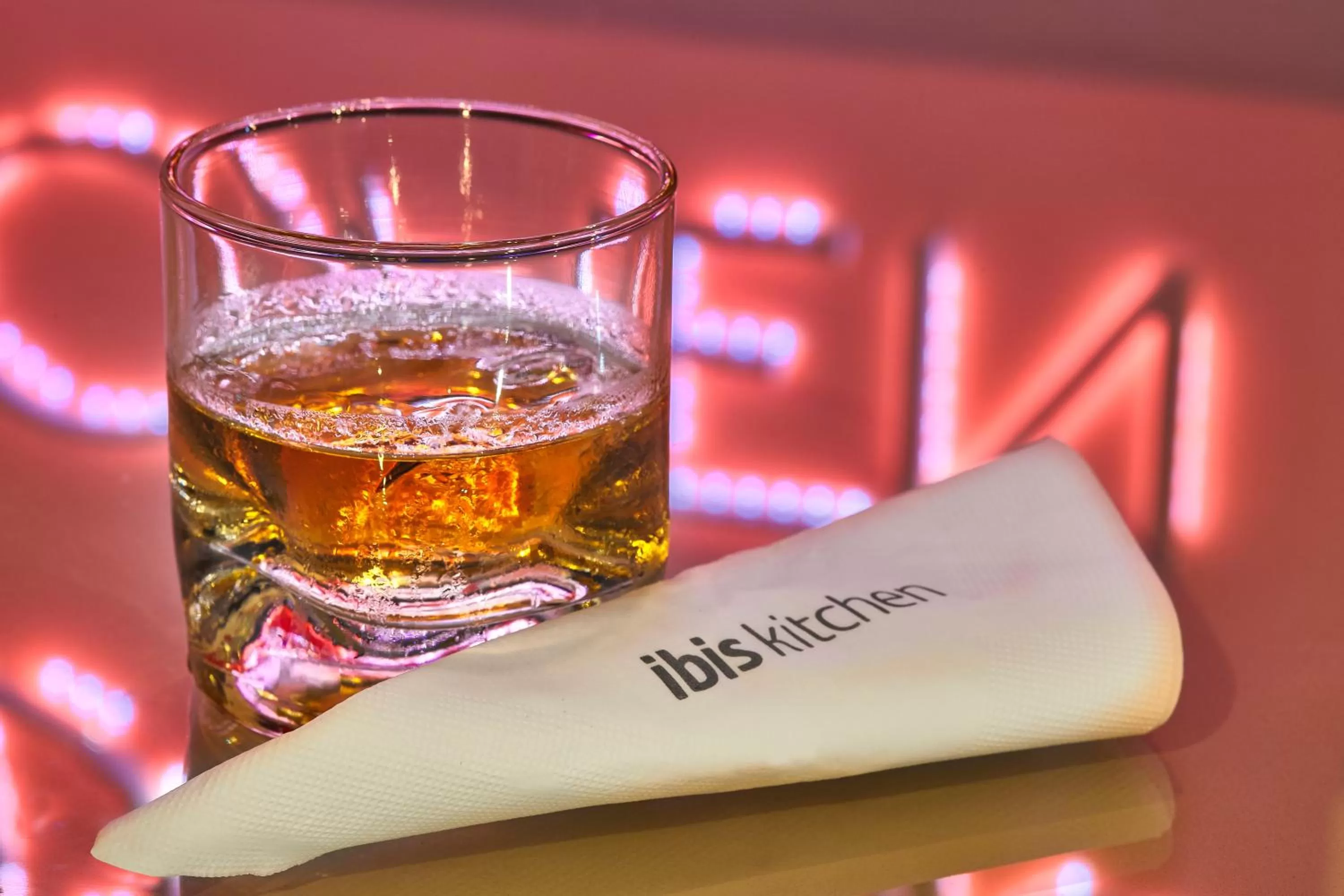 Restaurant/places to eat in ibis Taubate