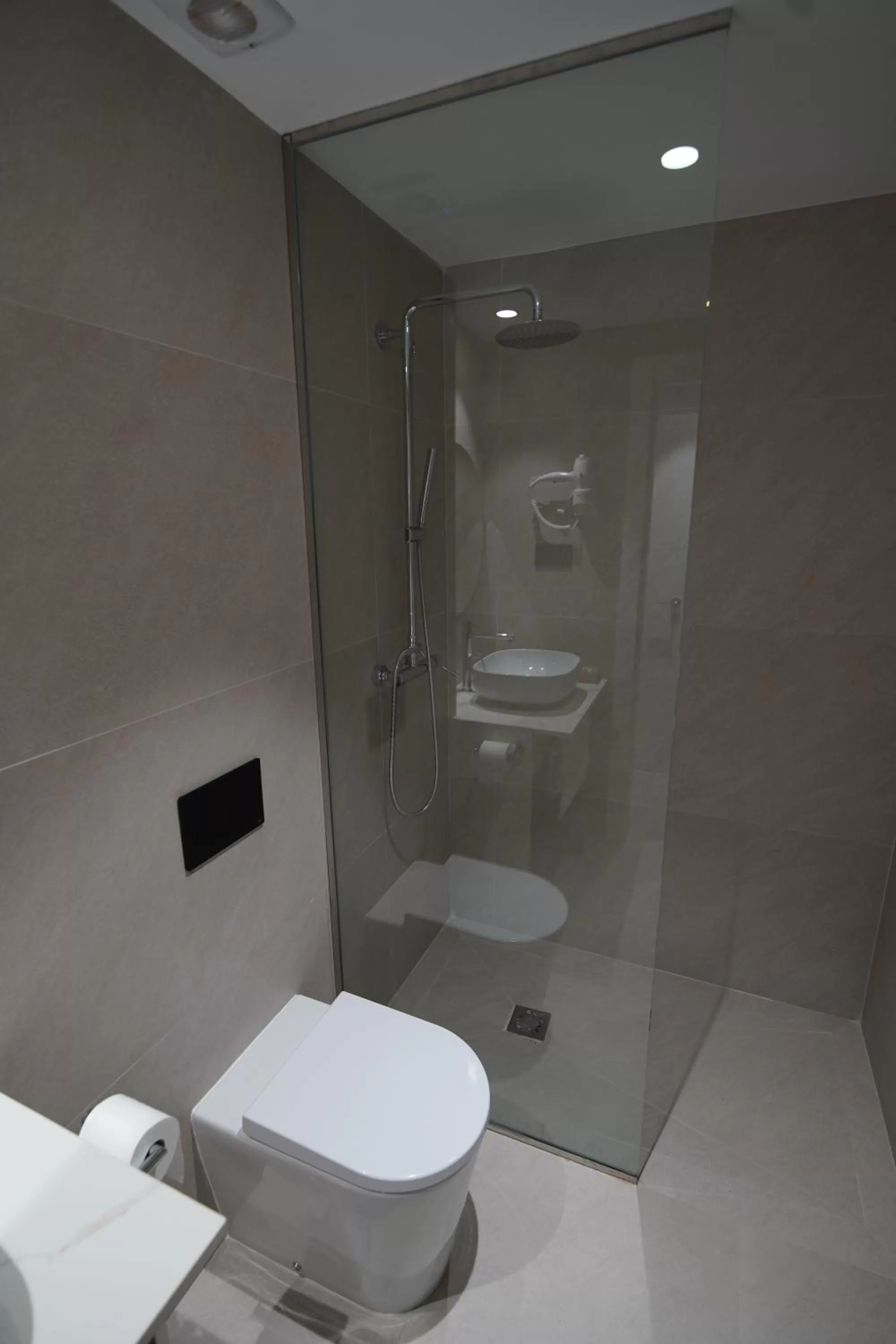 Shower in BET Apartments - Suites Puerto Valencia