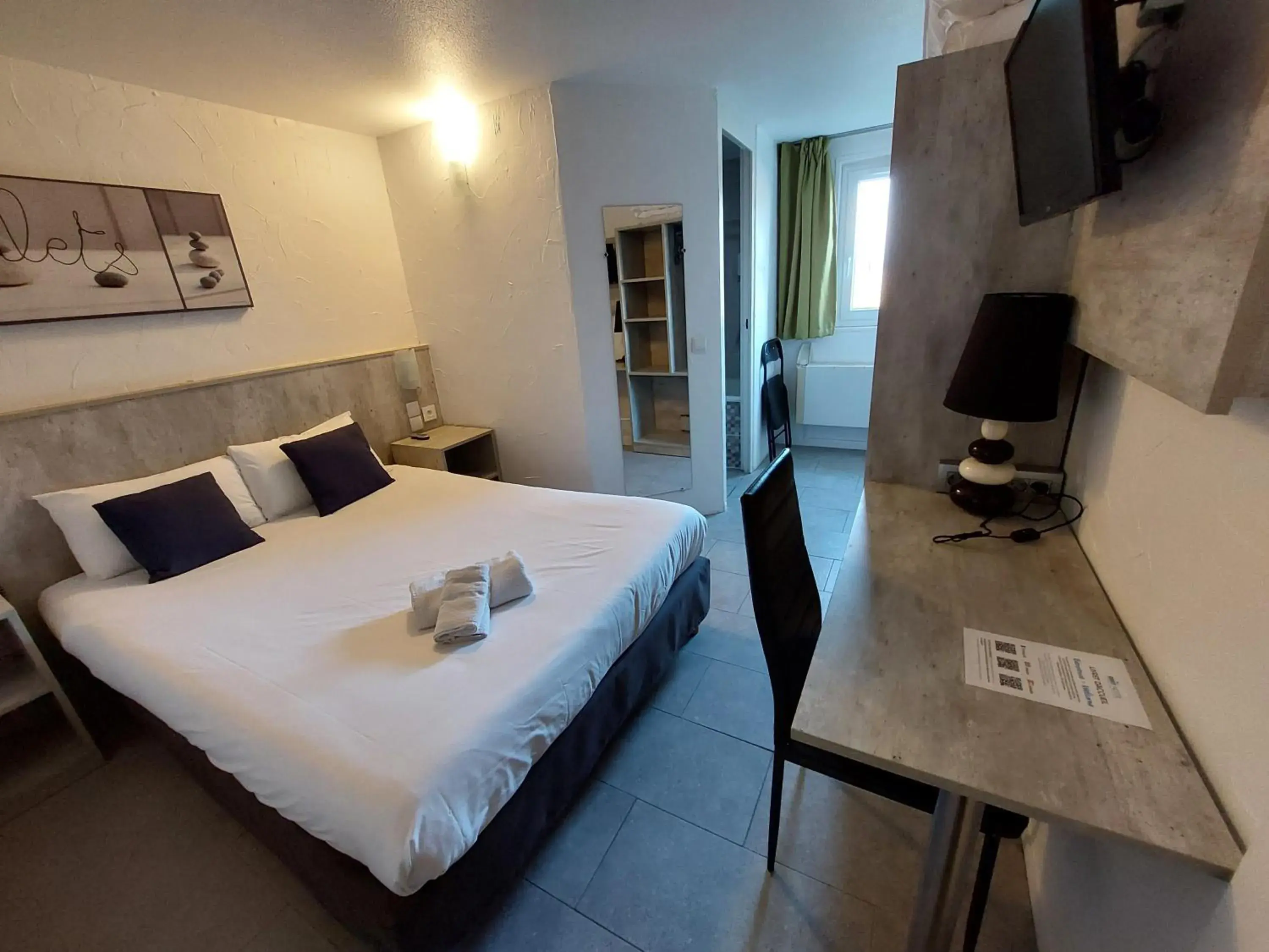 Bedroom, Bed in Brit Hotel Bosquet Carcassonne Cit