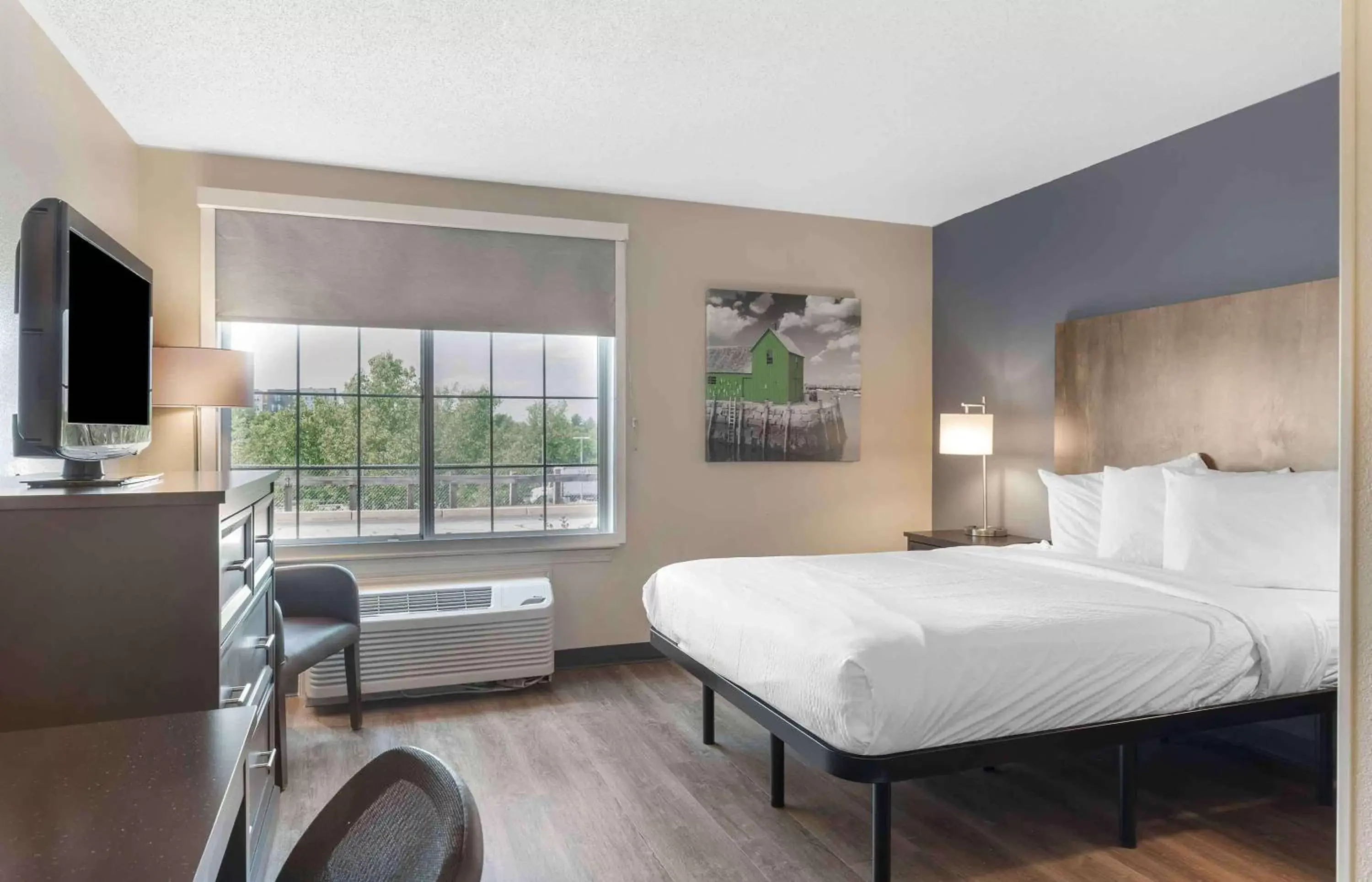 Bedroom in Extended Stay America Suites - Boston - Burlington