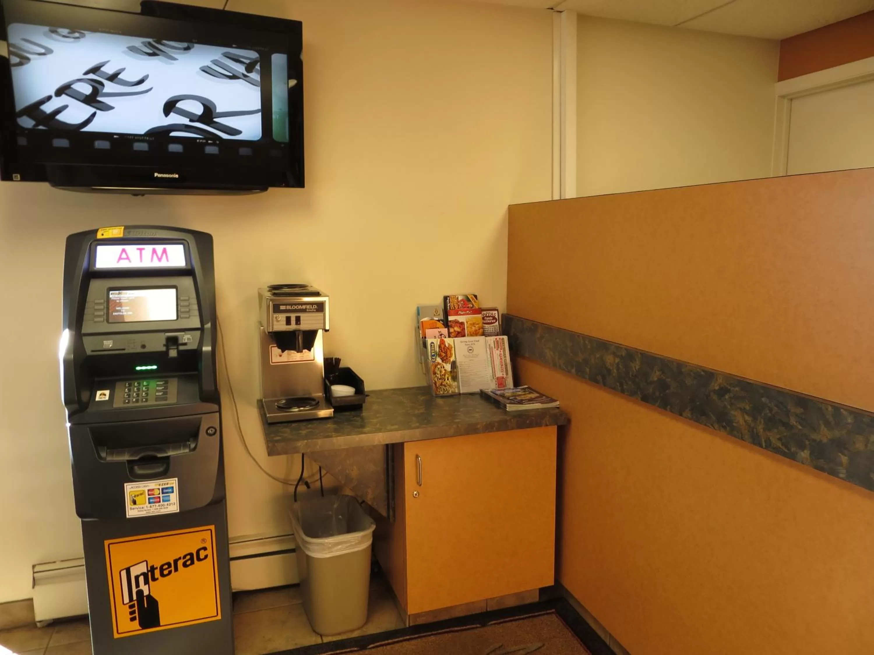 Lobby or reception in Eastglen Inn
